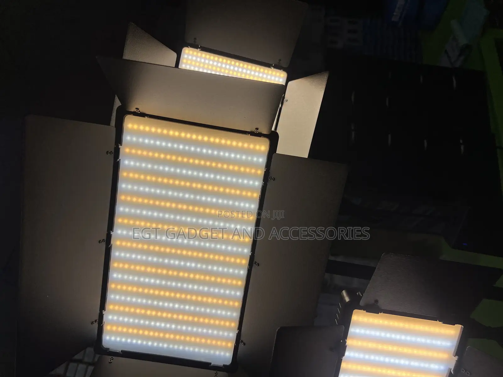 Varicolor Led 800 RGB Professional Photo Video Led Light Kit