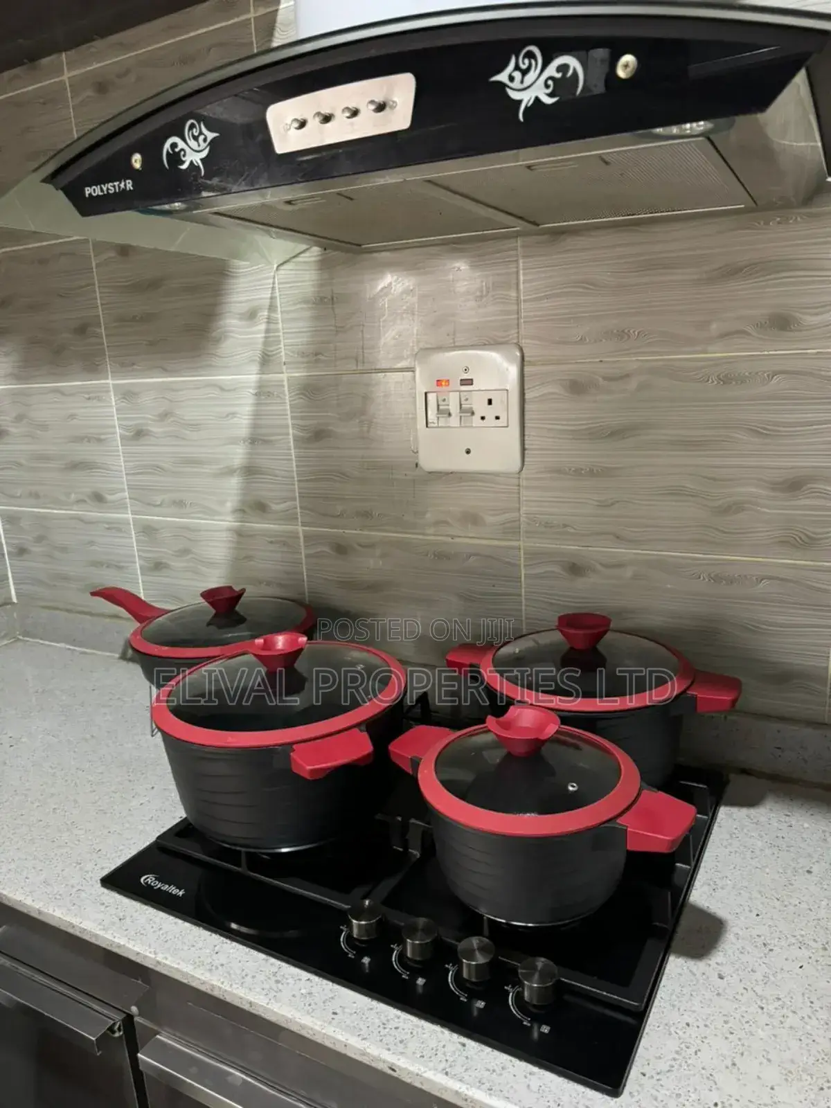 3 Bedroom Luxury Serviced Apartment With Ps5