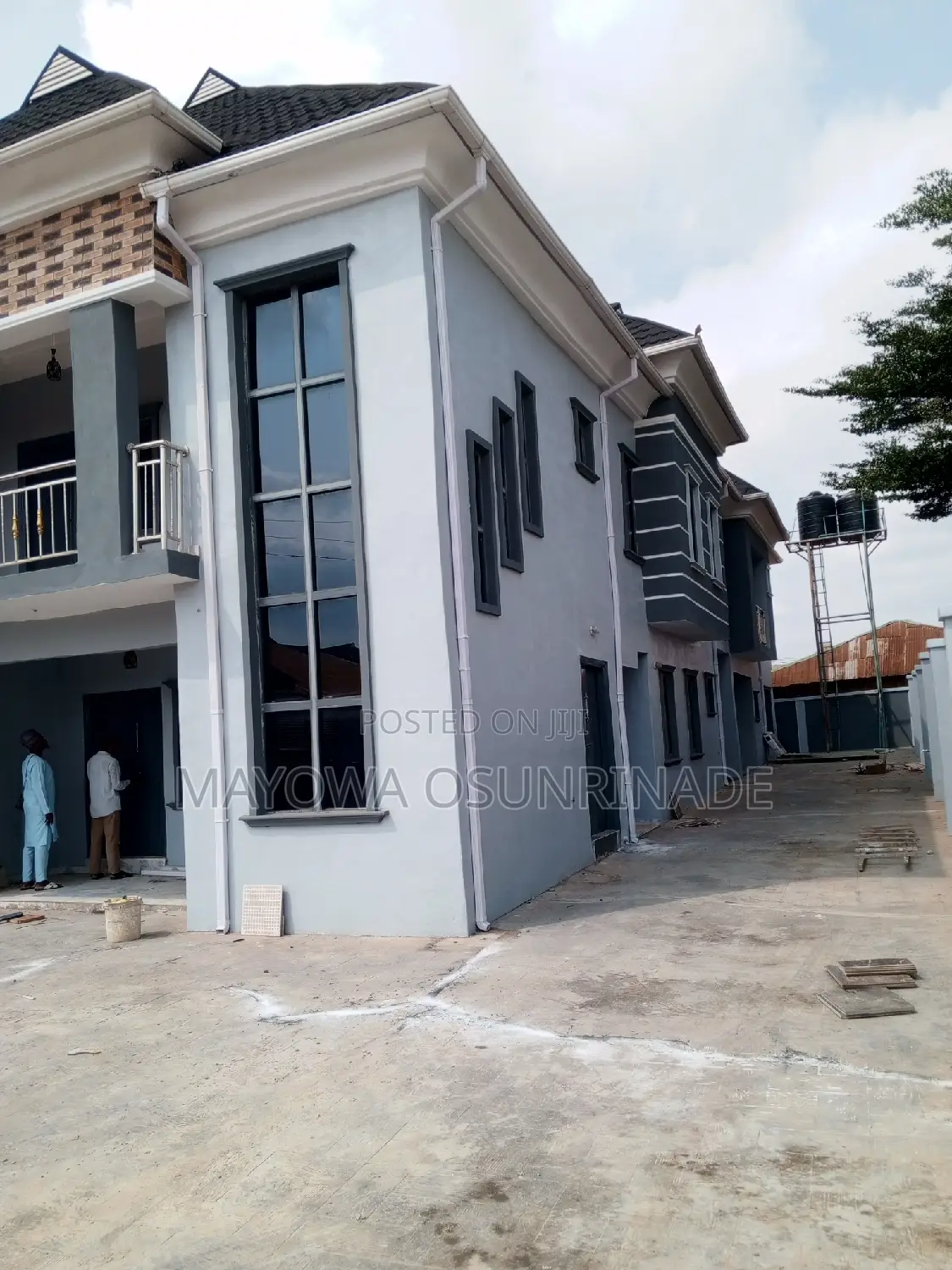 3bdrm Apartment in Ologuneru for rent