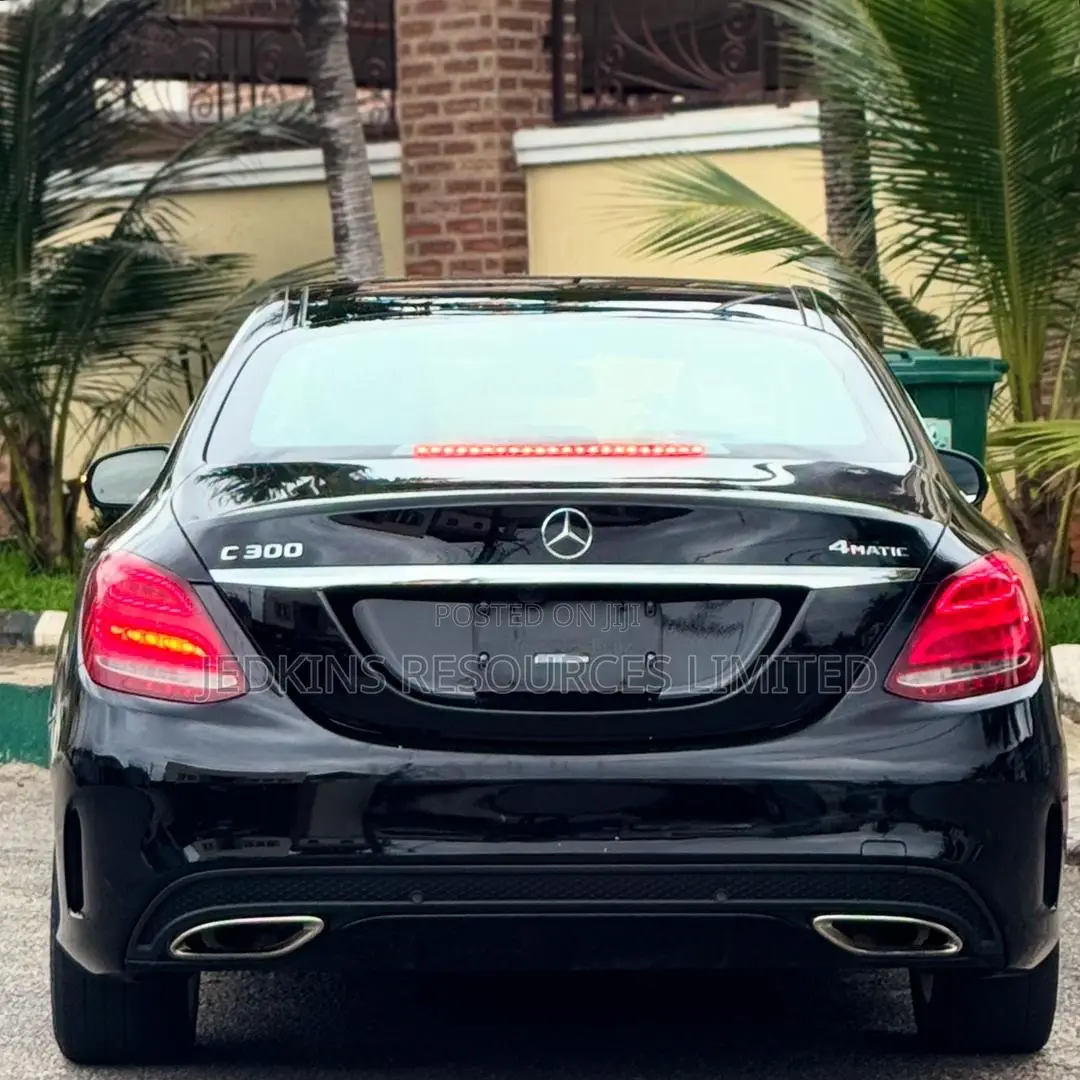Mercedes-Benz C300 Sport 4Matic Sedan AWD (2.0L 4cyl 7A) 2017 Black
