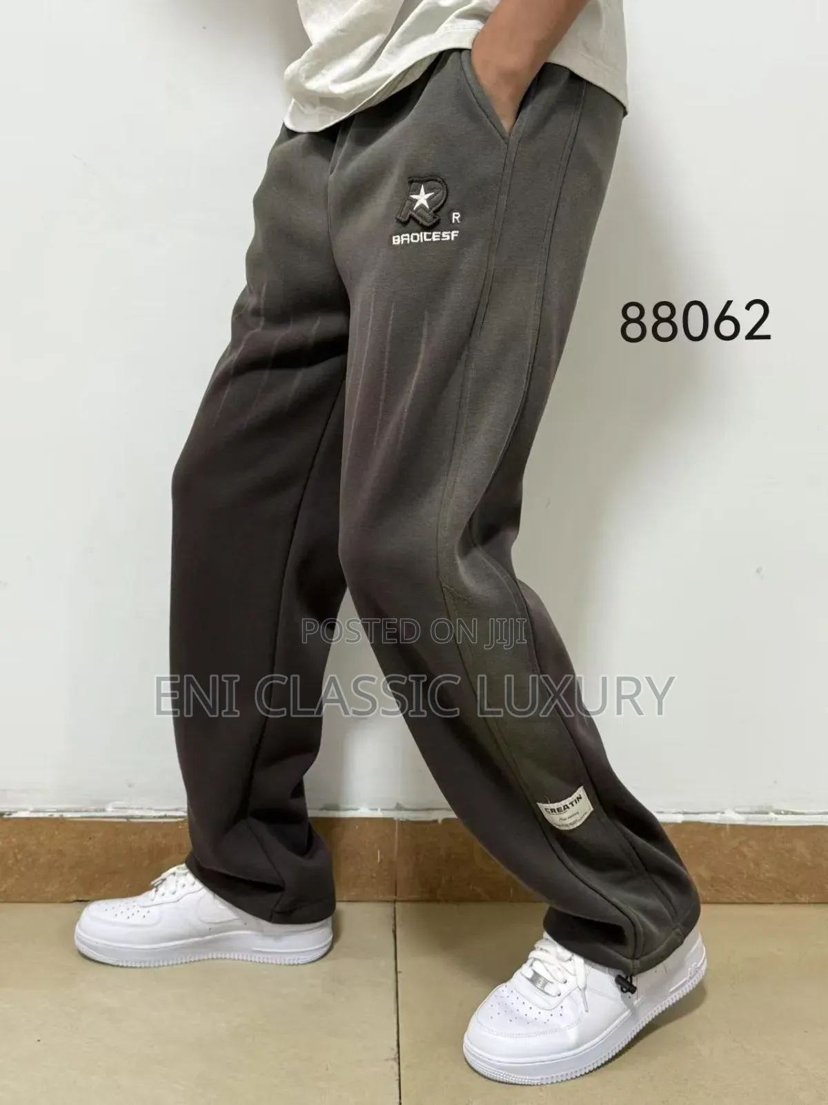 Pure Quality Luxury Cargo Jogger Pants Well Branded