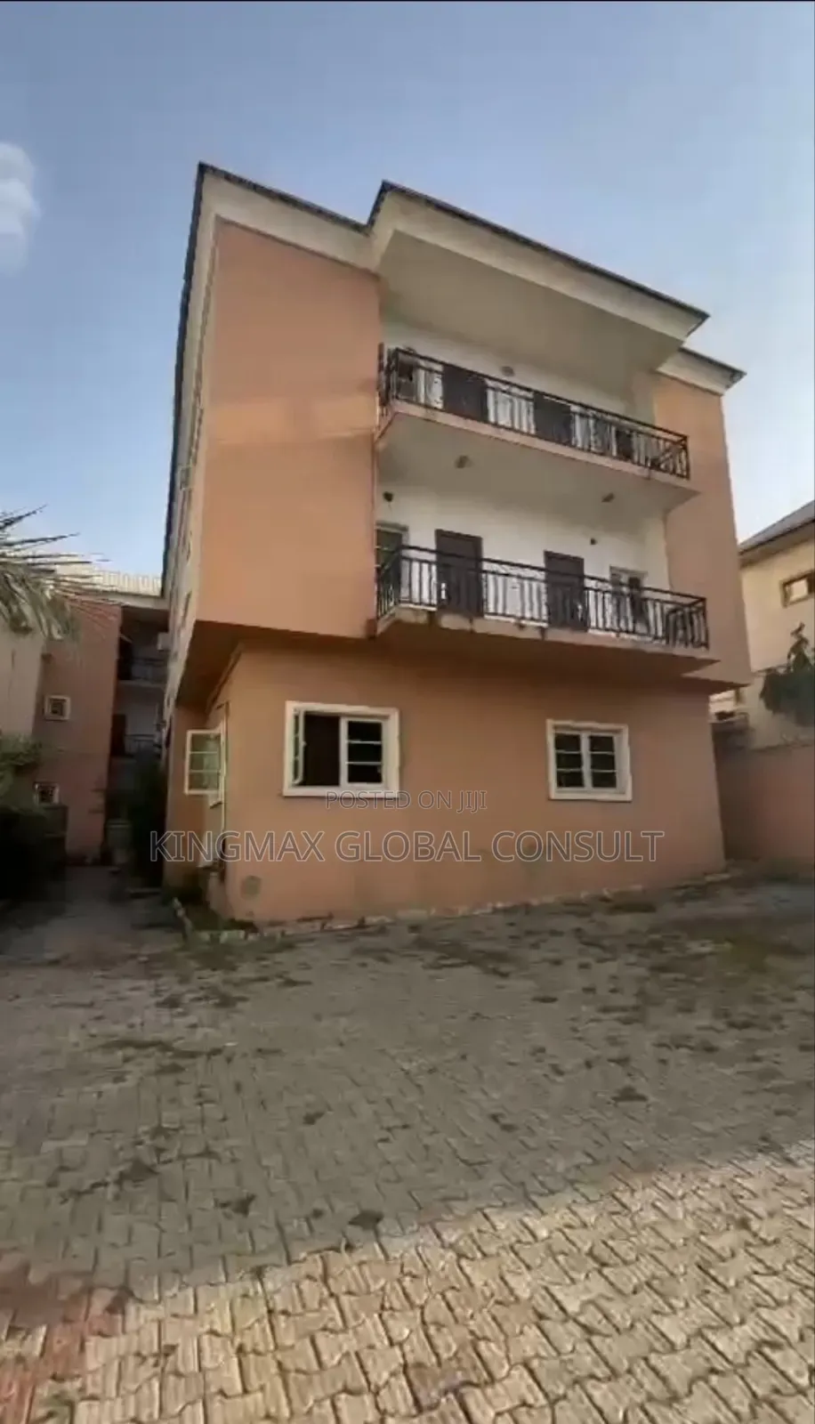 3bdrm Block of Flats in Wuse2 Abuja for sale