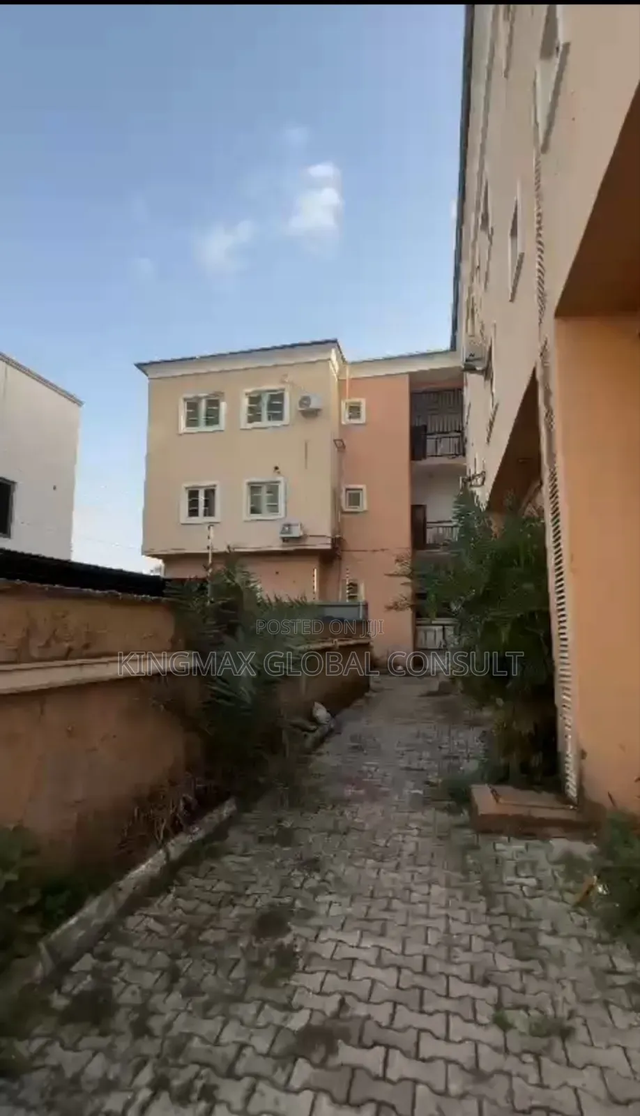 3bdrm Block of Flats in Wuse2 Abuja for sale