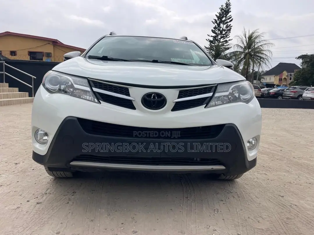 Toyota RAV4 Limited FWD (2.5L 4cyl 6A) 2013 White