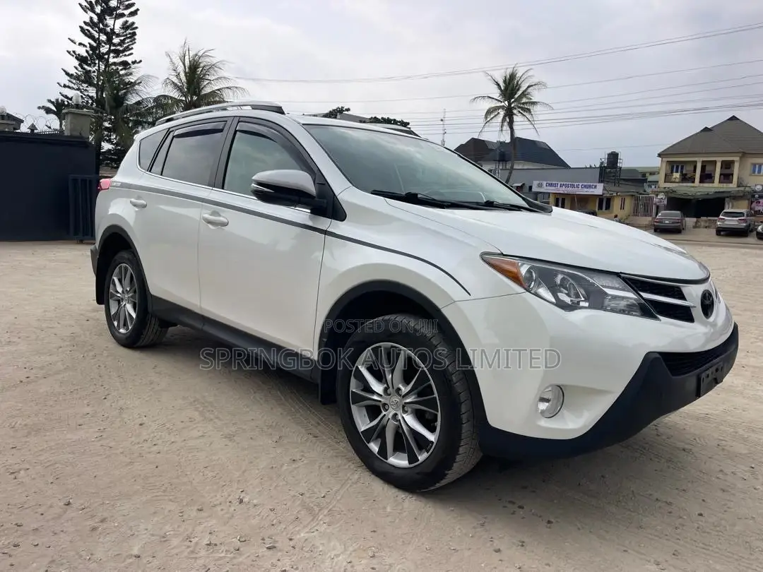 Toyota RAV4 Limited FWD (2.5L 4cyl 6A) 2013 White