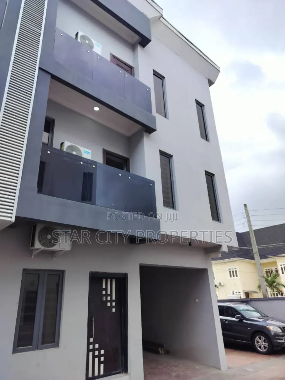 4bdrm Duplex in Shonibare for sale