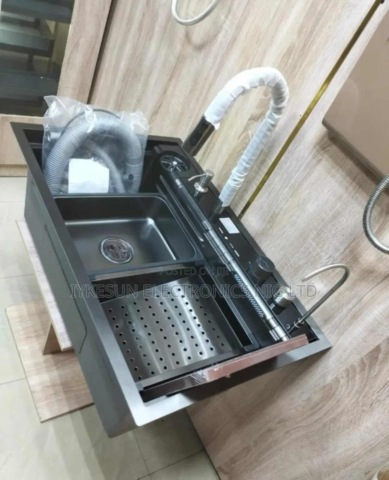 Original High Quality Built-in Kitchen Sink With Digital Display Etc.