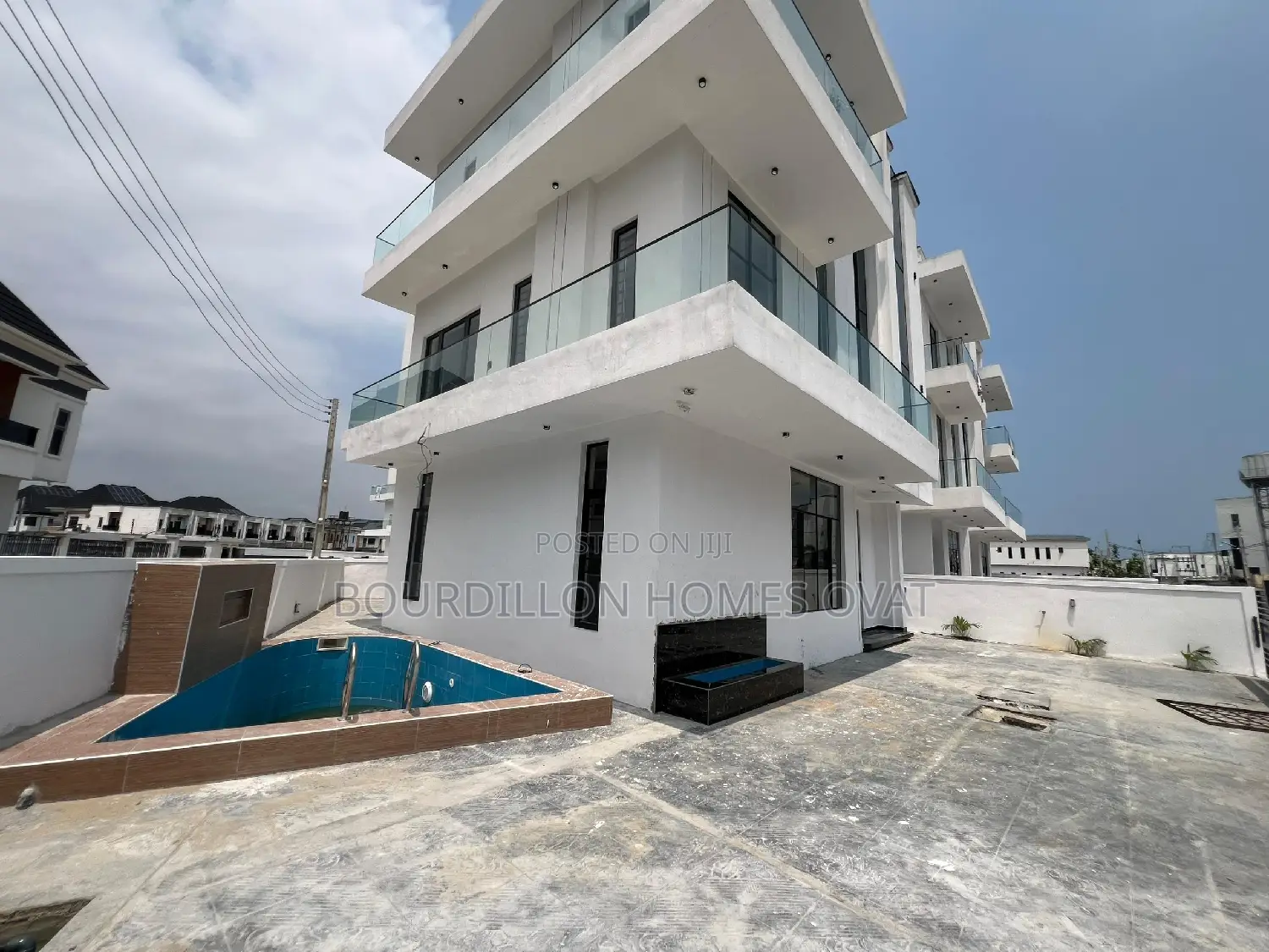 5bdrm Duplex in Lekki for sale
