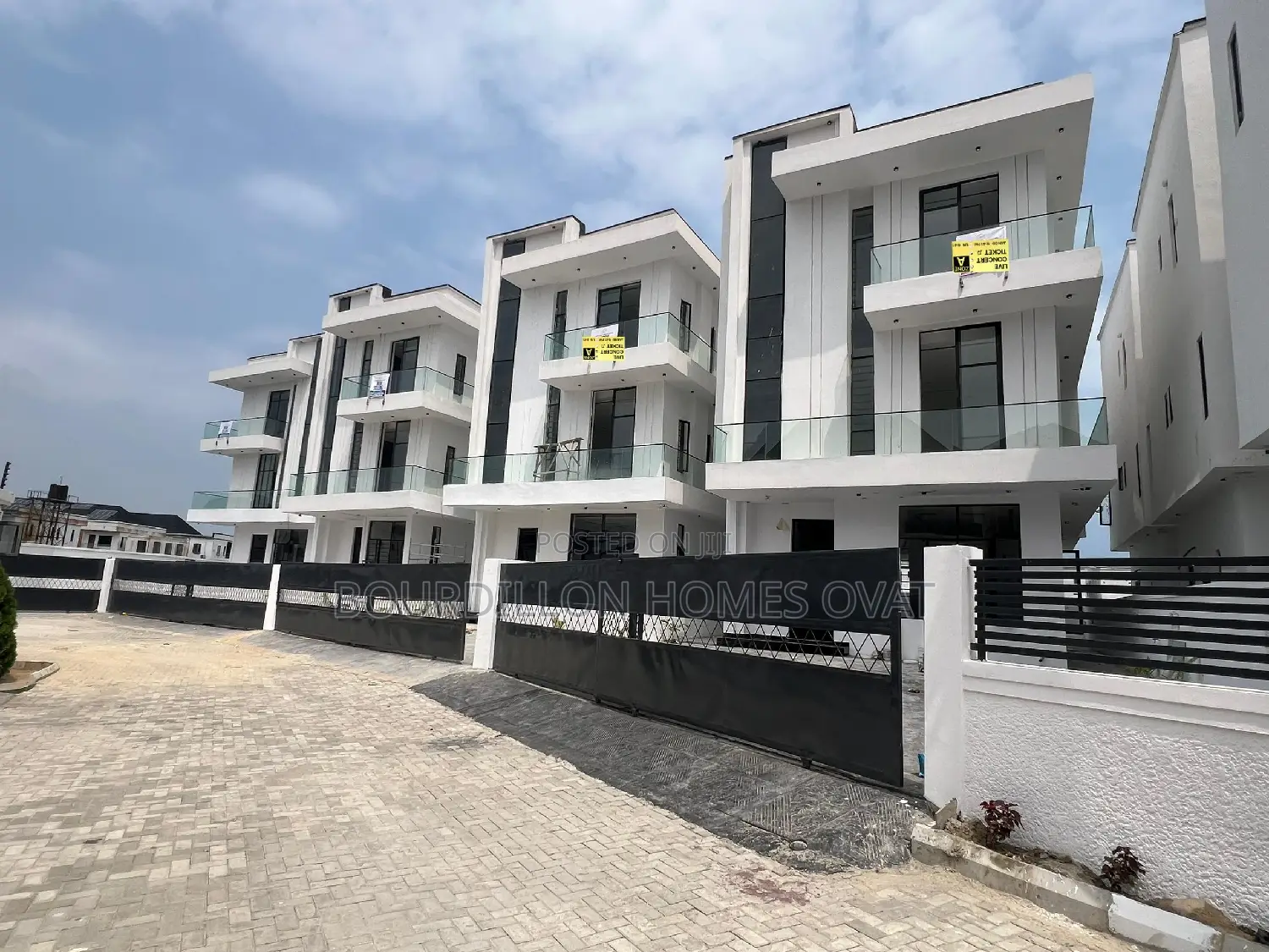 5bdrm Duplex in Lekki for sale