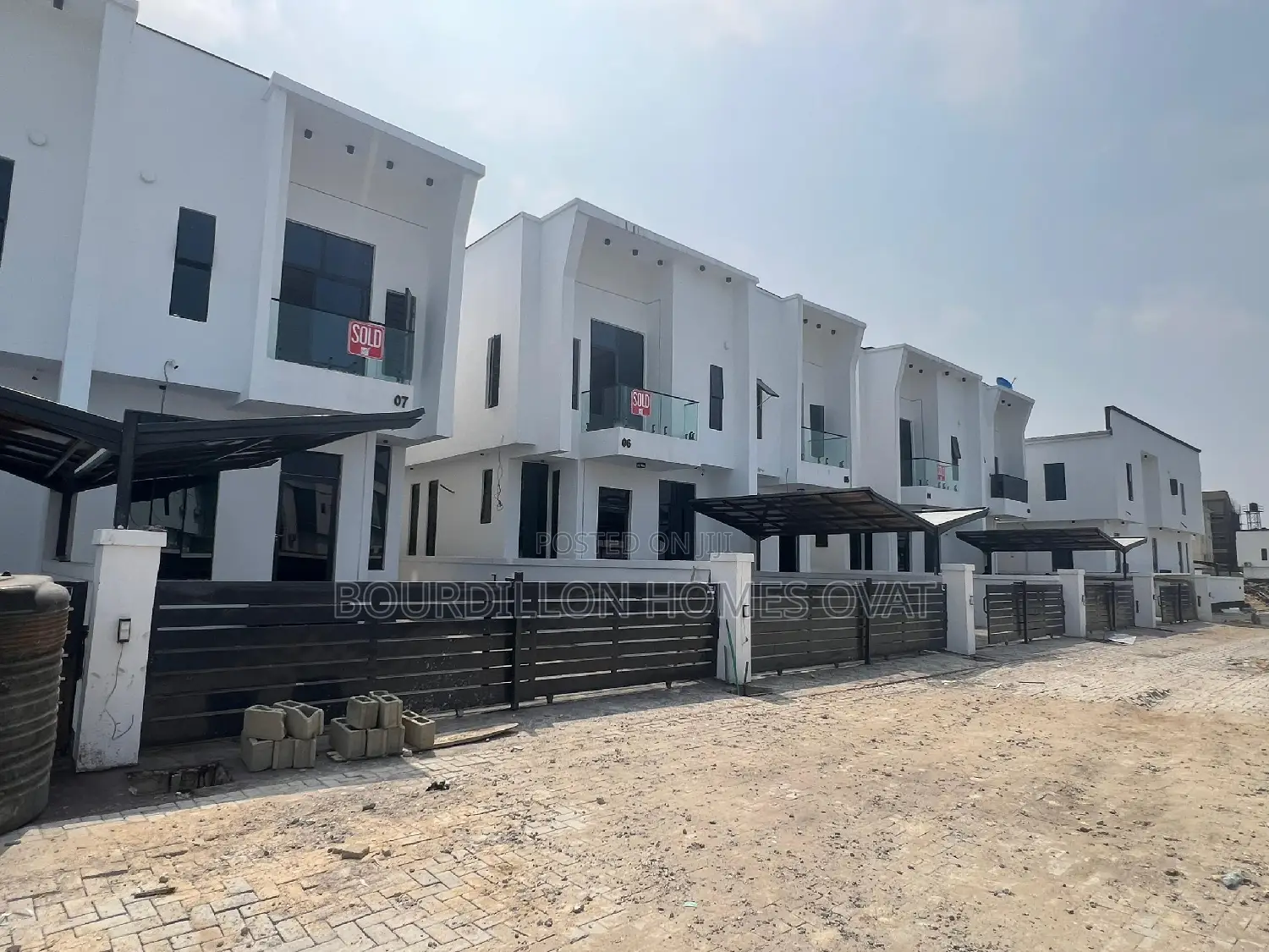 4bdrm Duplex in Lekki for sale