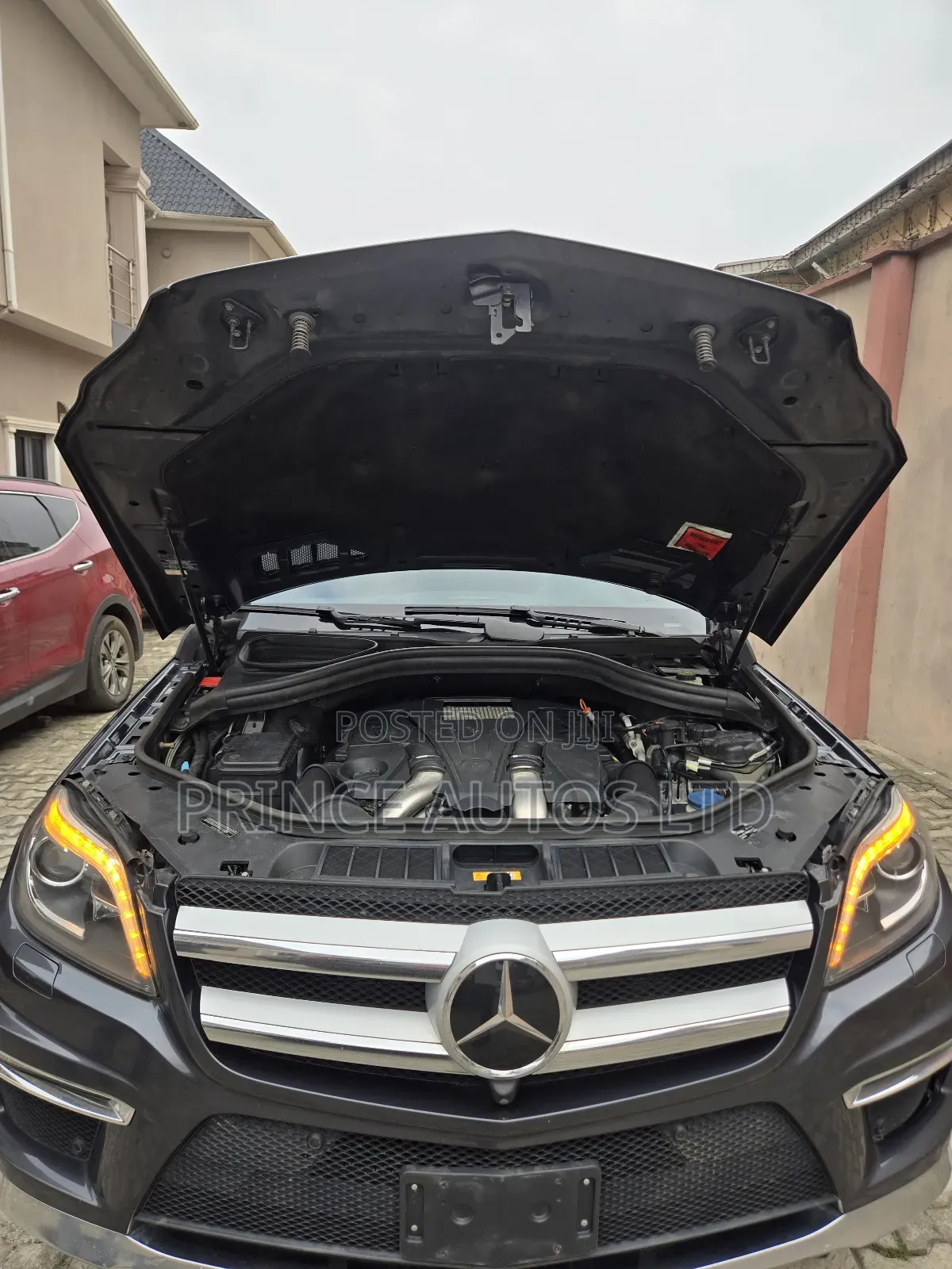 Mercedes-Benz GL-Class GL550 4MATIC 4dr SUV AWD (4.7L 8cyl Turbo 7A)