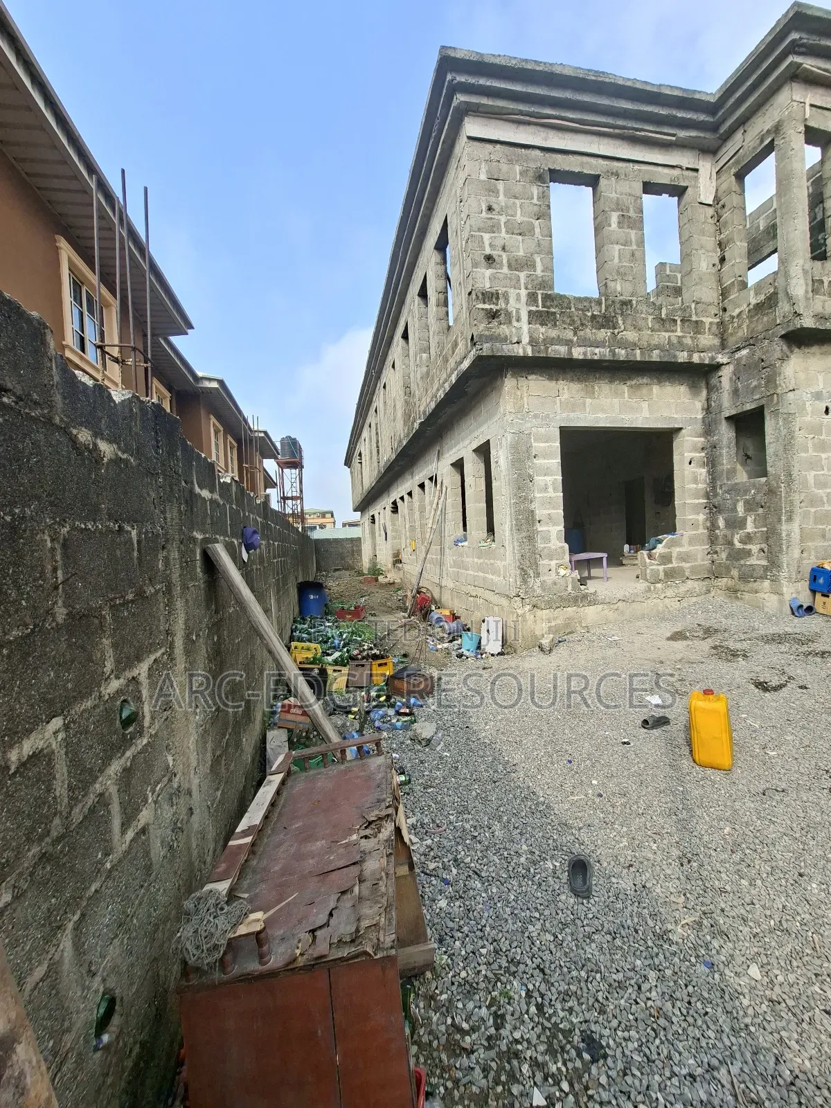 5bdrm Duplex in Ago Palace for sale