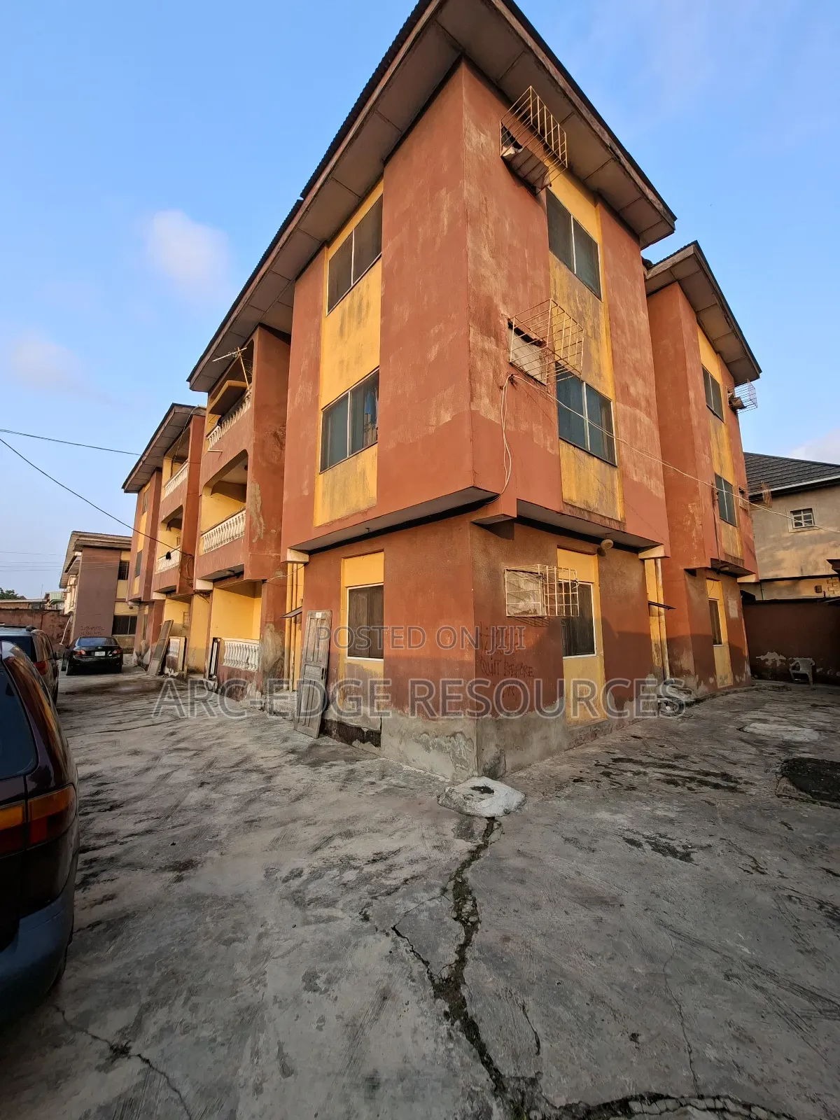 3bdrm Block of Flats in Ago Palace for sale