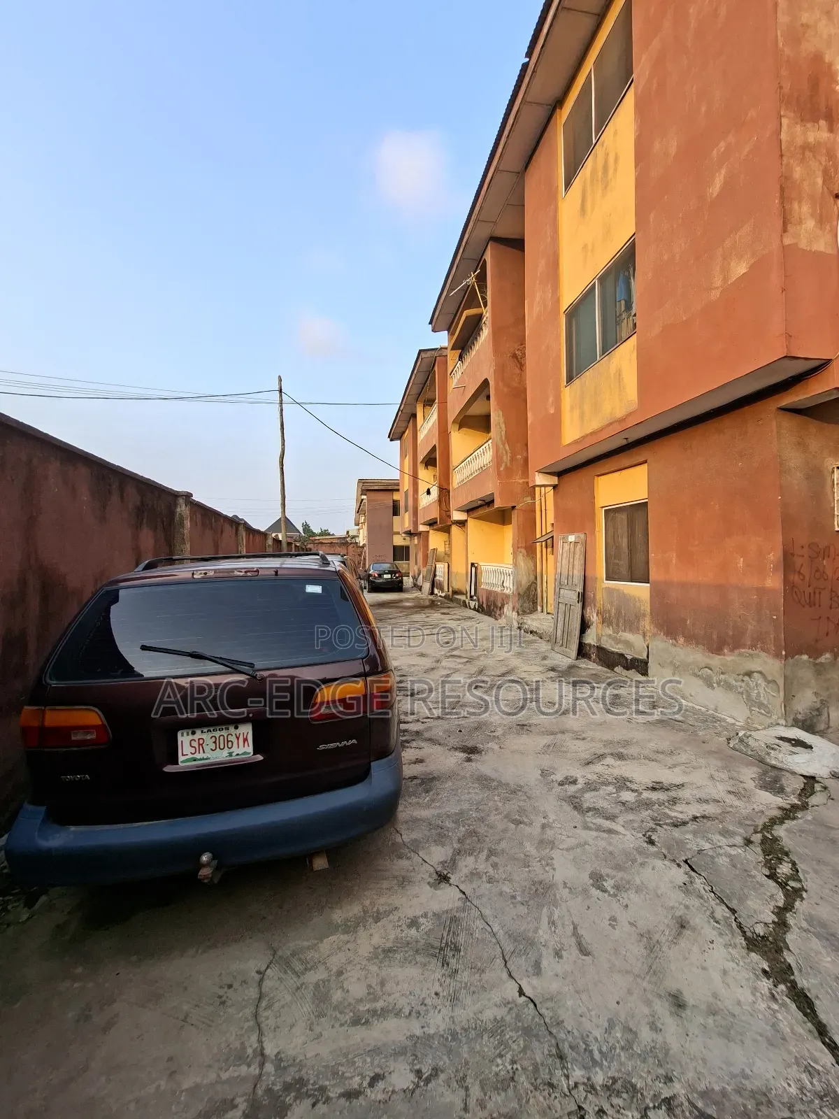 3bdrm Block of Flats in Ago Palace for sale