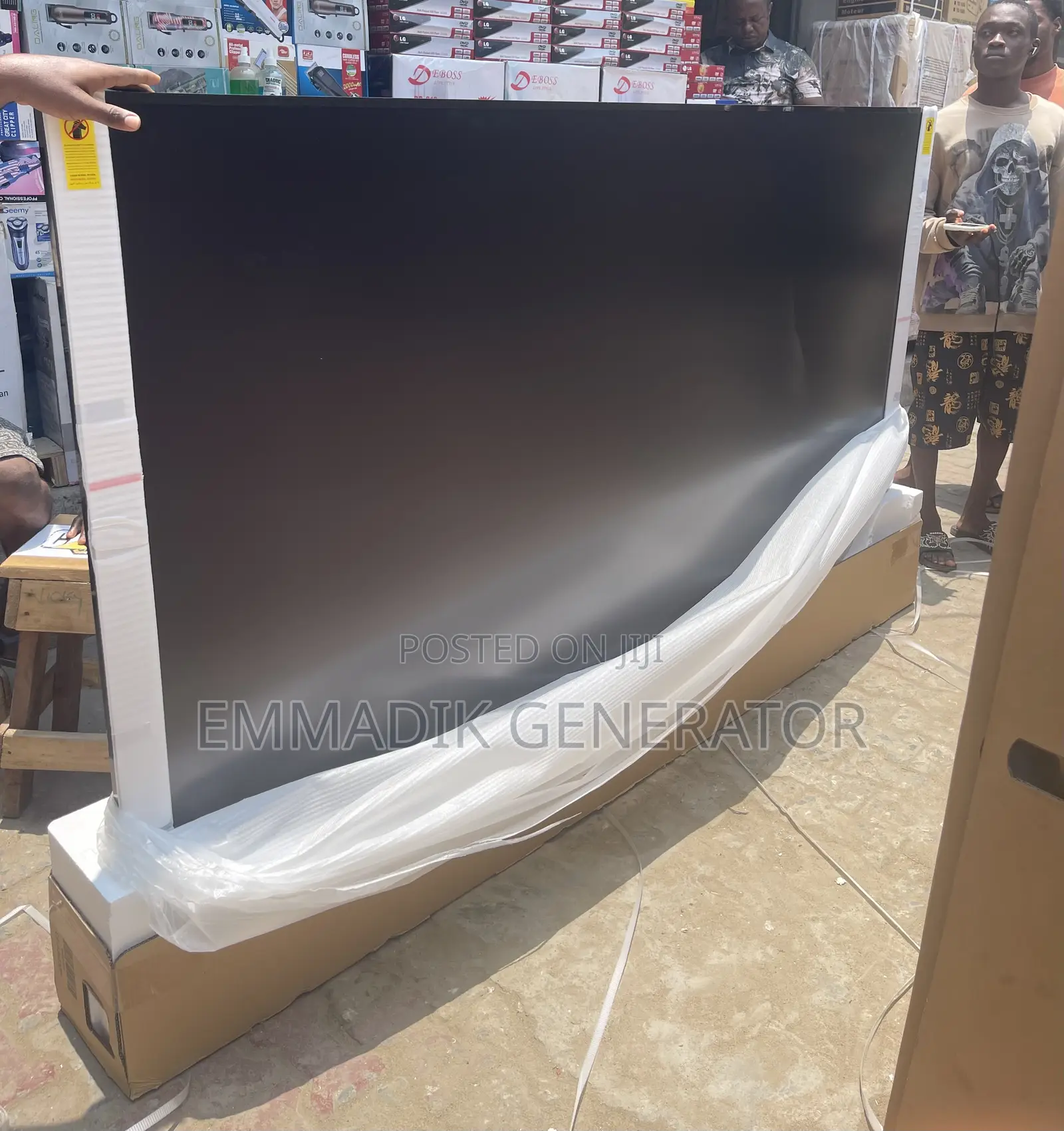 Hisense 100” Smart Tv