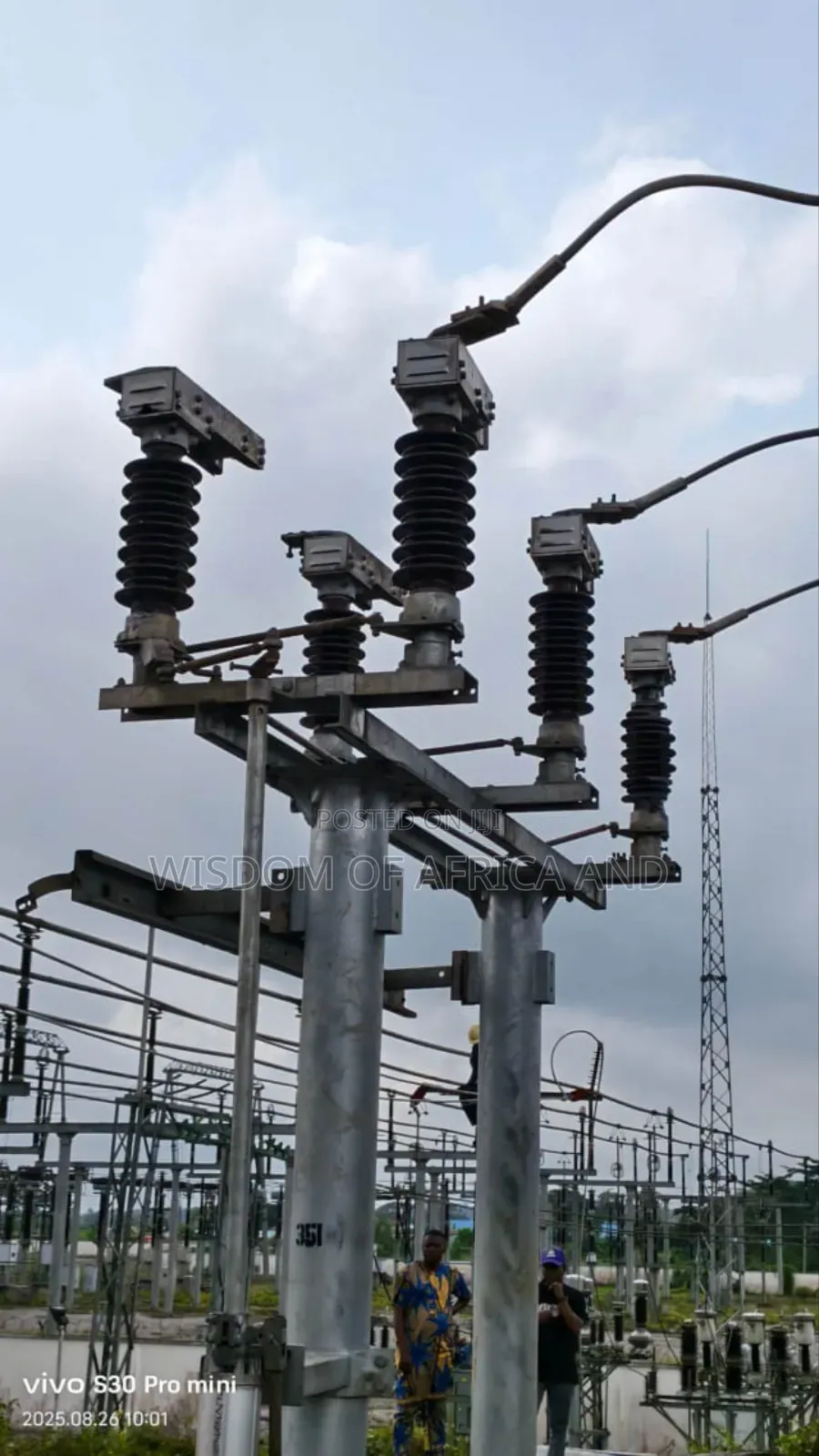 Gang Isolator for Power Line