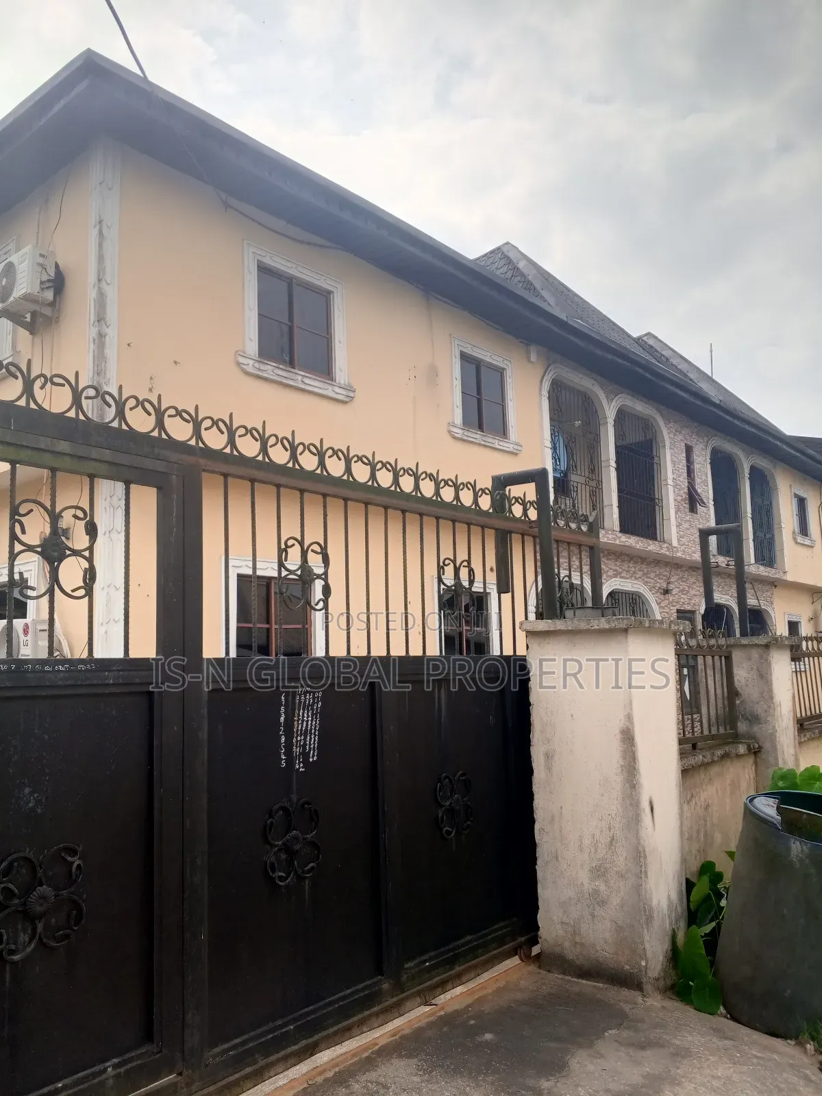 3bdrm House in Army Estate, Warri for sale