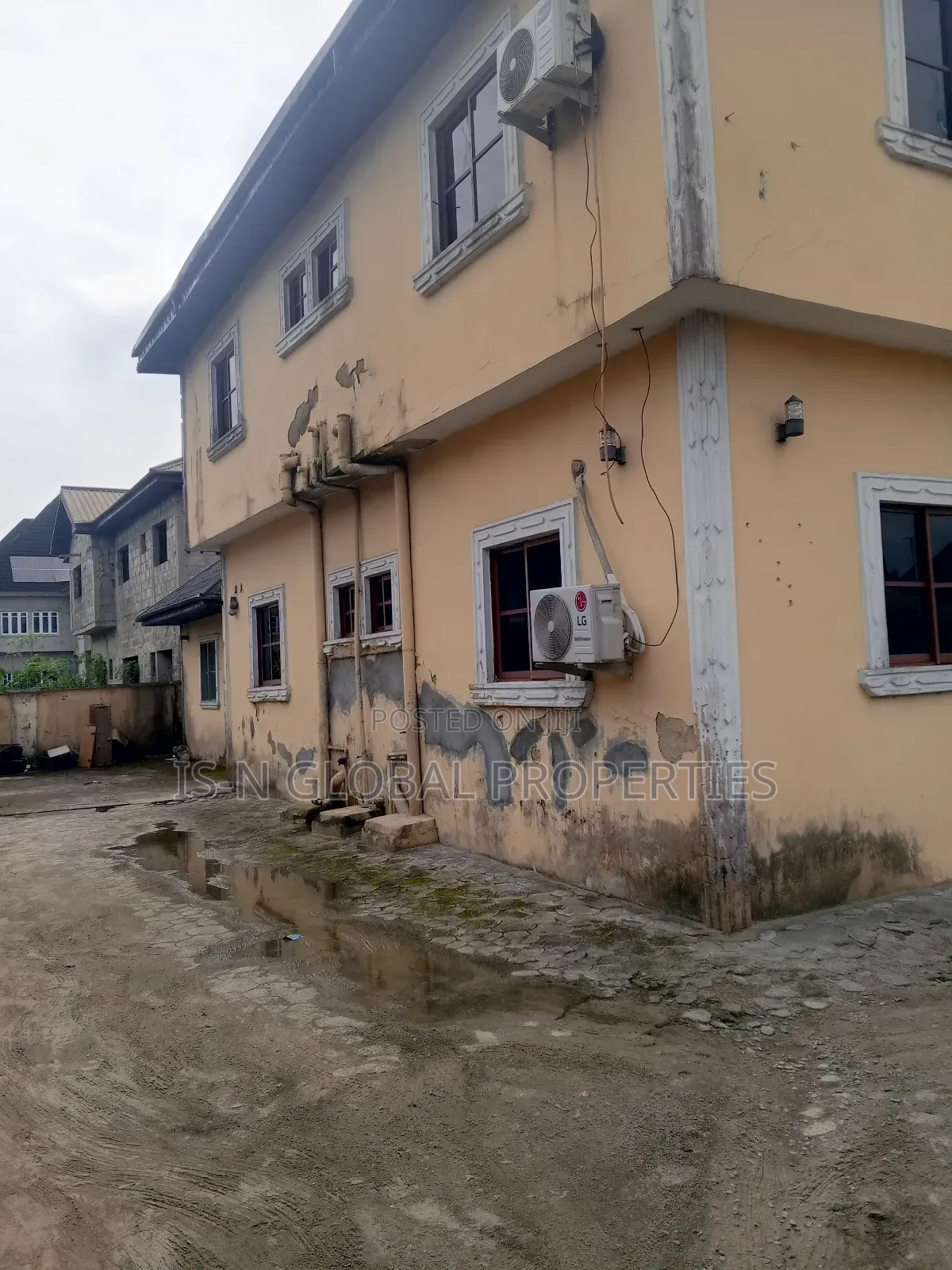 3bdrm House in Army Estate, Warri for sale