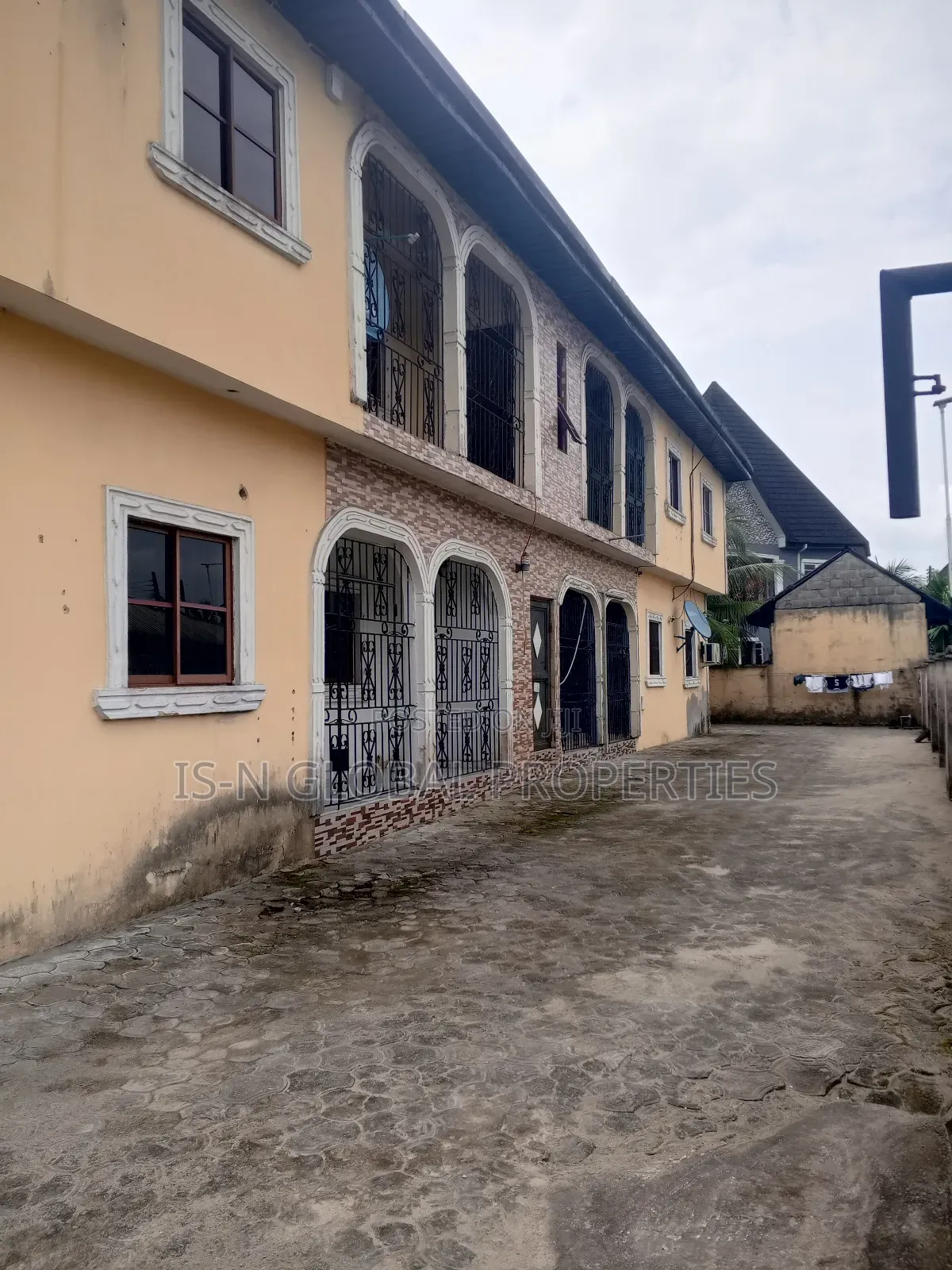 3bdrm House in Army Estate, Warri for sale