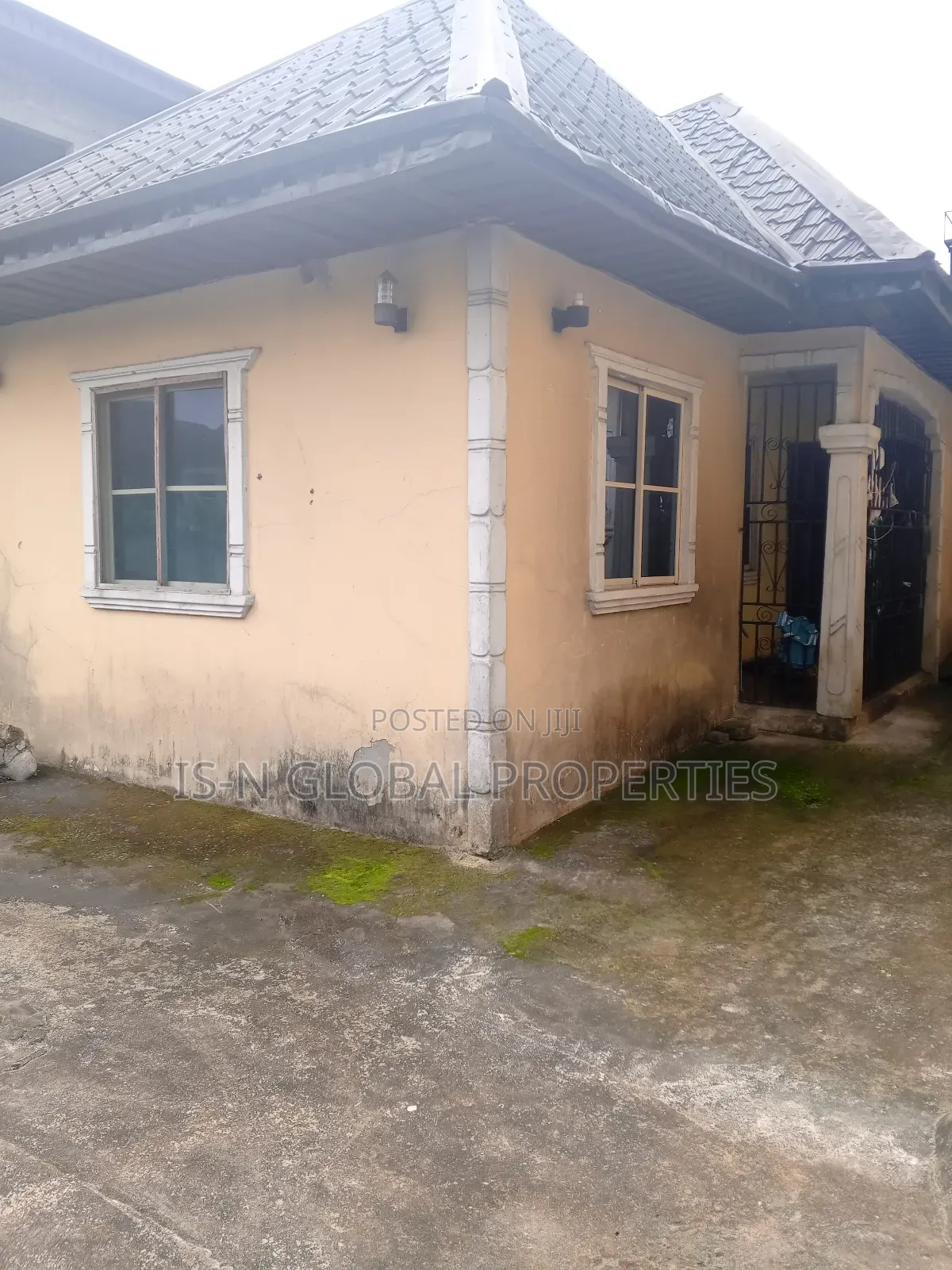 3bdrm House in Army Estate, Warri for sale