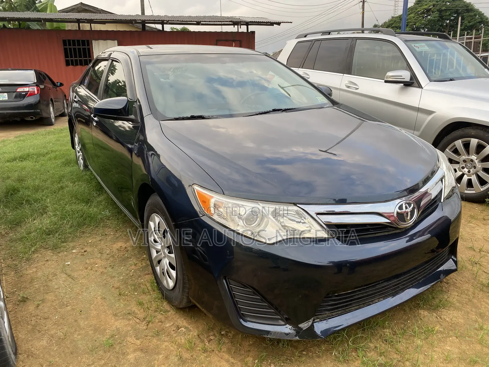 Toyota Camry LE 4dr Sedan (2.5L 4cyl 6A) 2012 Blue