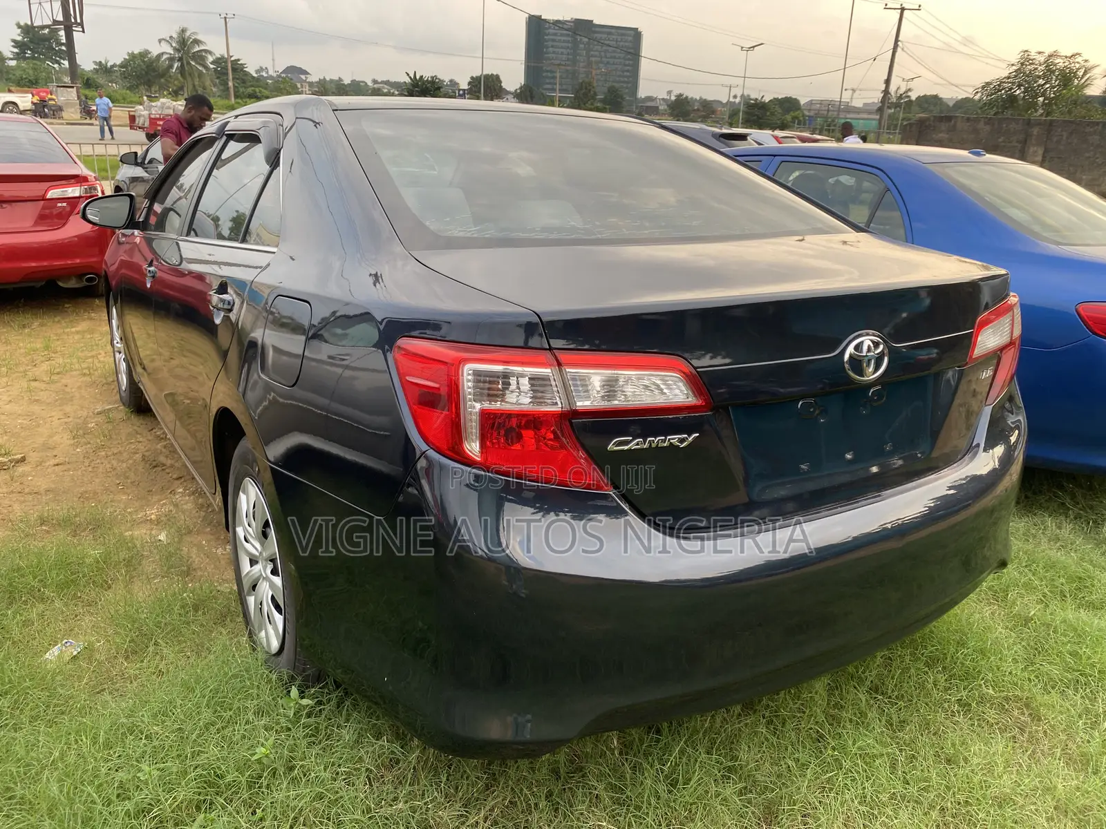 Toyota Camry LE 4dr Sedan (2.5L 4cyl 6A) 2012 Blue