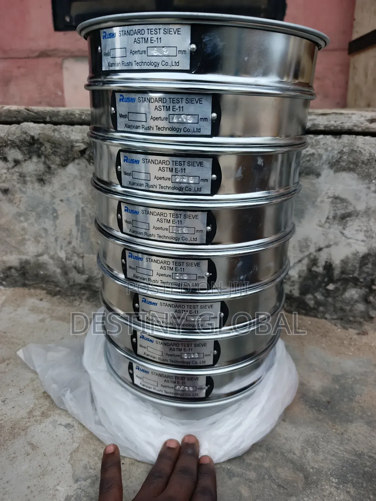 Rushi Standard Test Sieves