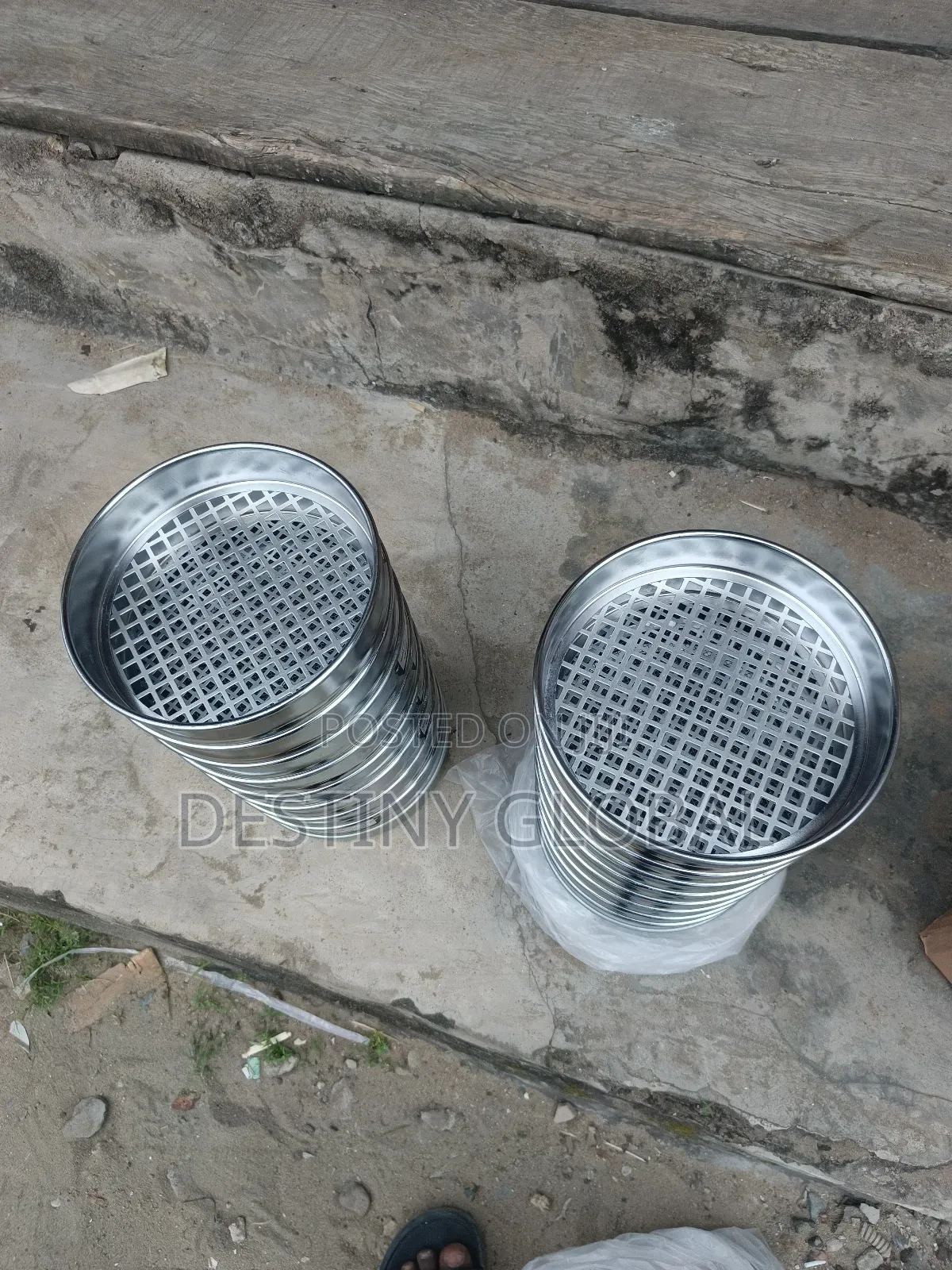 Rushi Standard Test Sieves