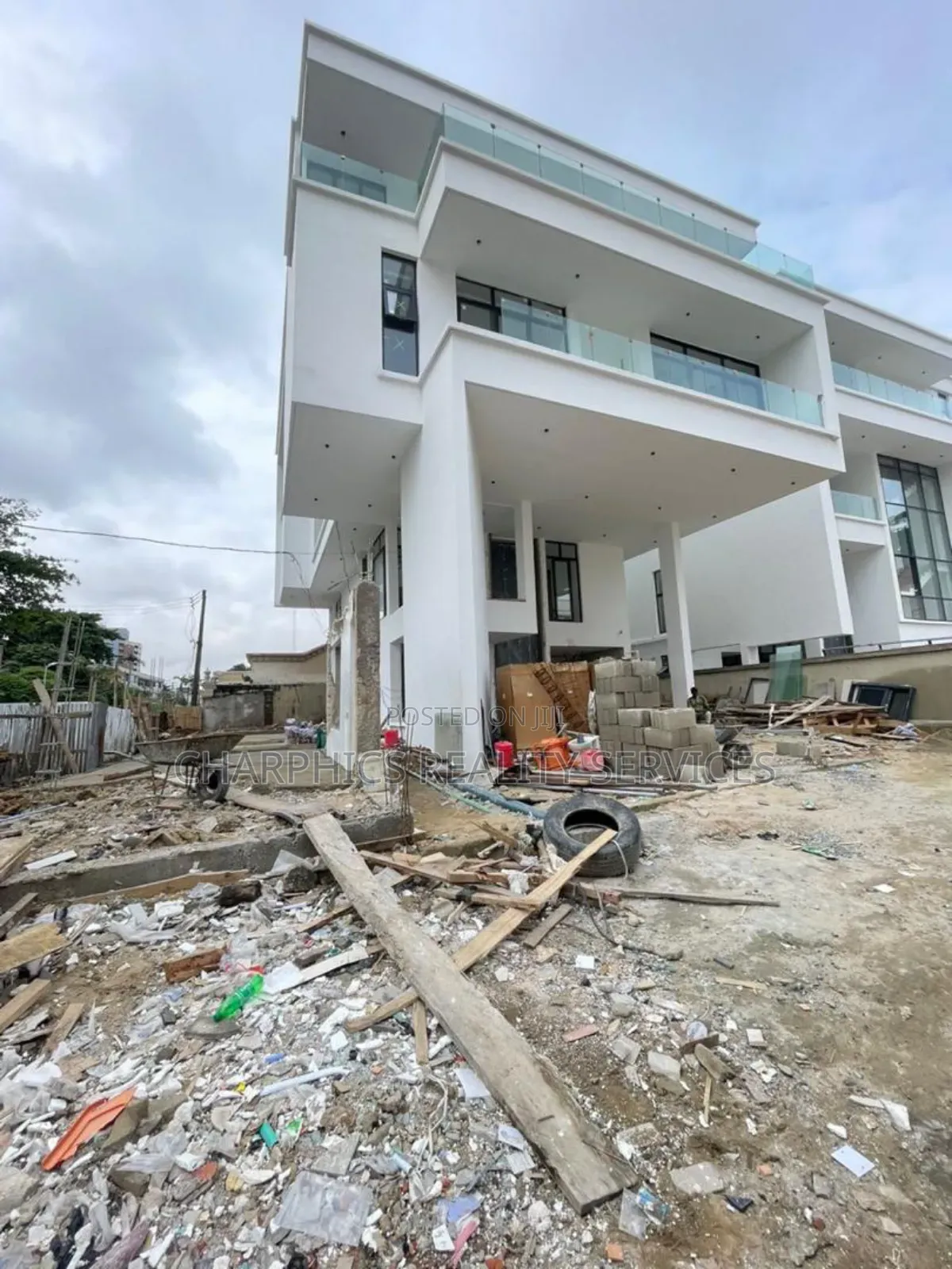 5bdrm Duplex in Price.$ 2.5M, Ikoyi for sale