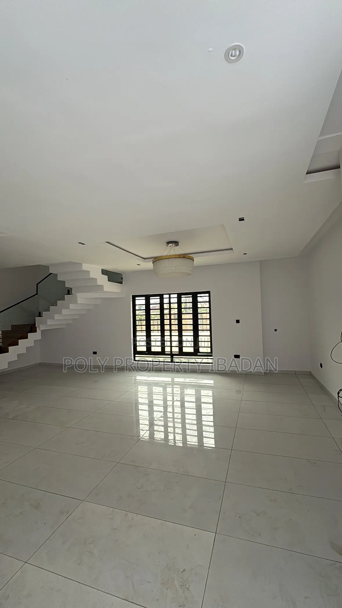 4bdrm Duplex in Kolapo Ishola Gra, Ibadan for sale