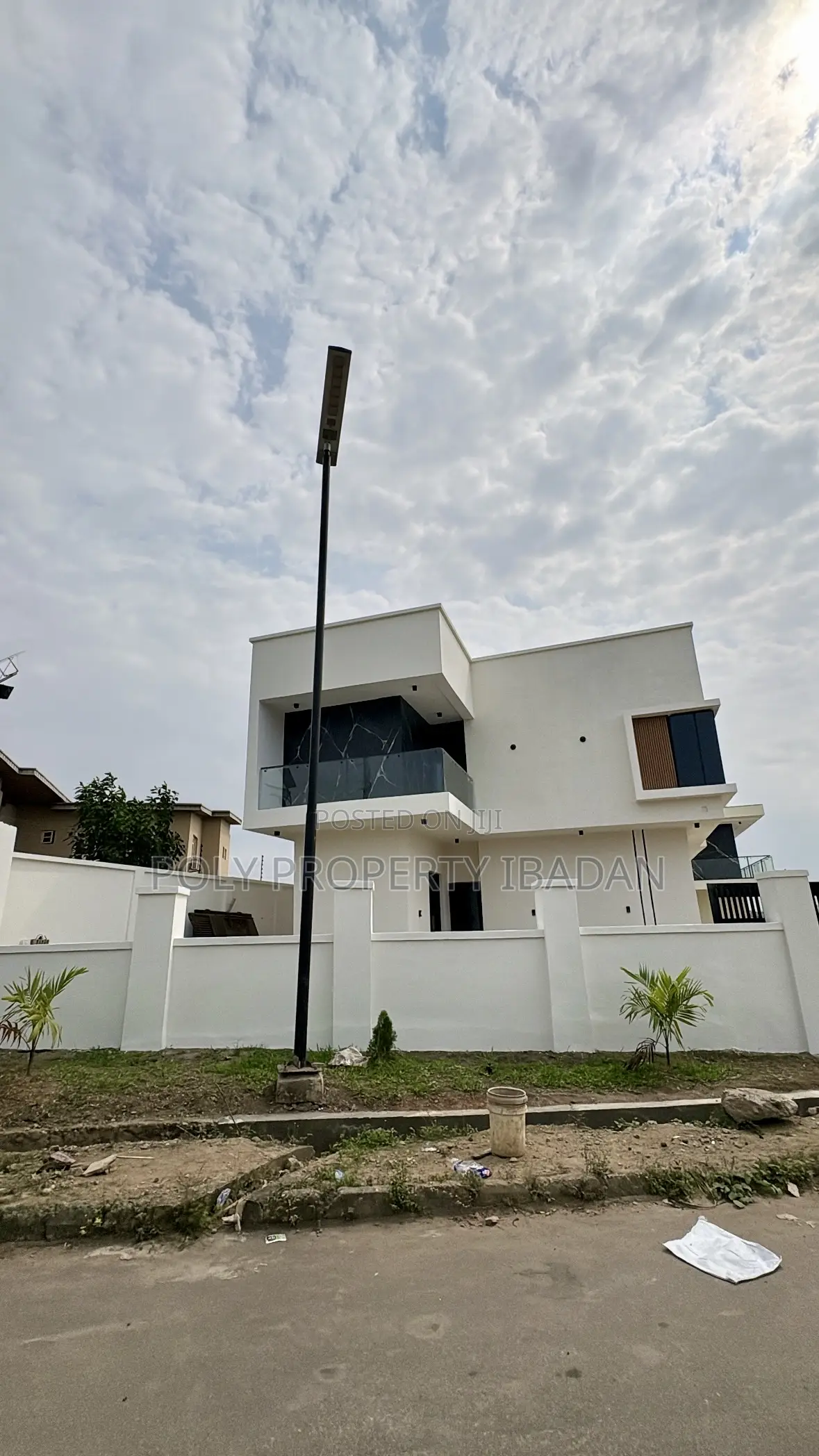 4bdrm Duplex in Kolapo Ishola Gra, Ibadan for sale