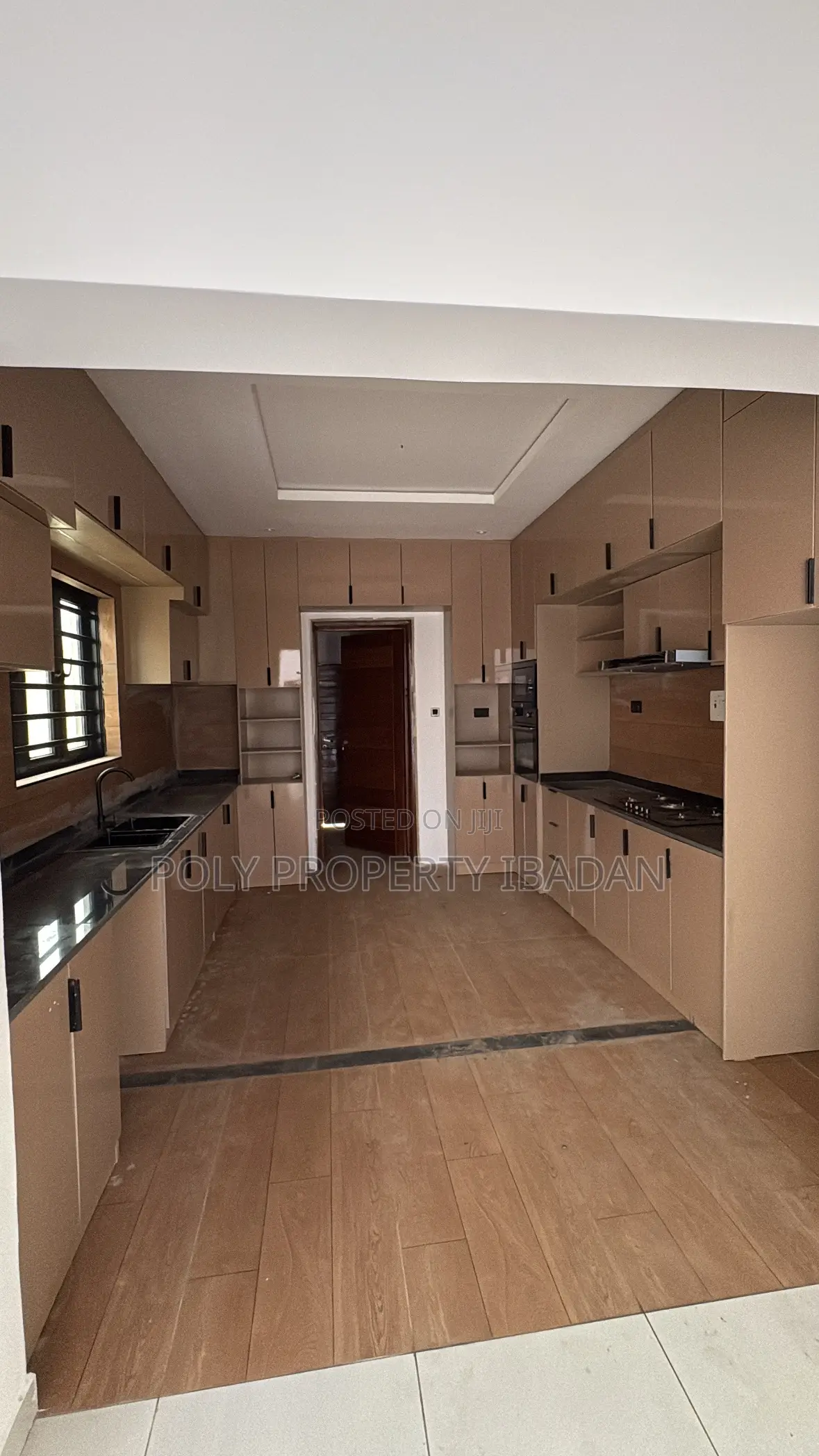 4bdrm Duplex in Kolapo Ishola Gra, Ibadan for sale