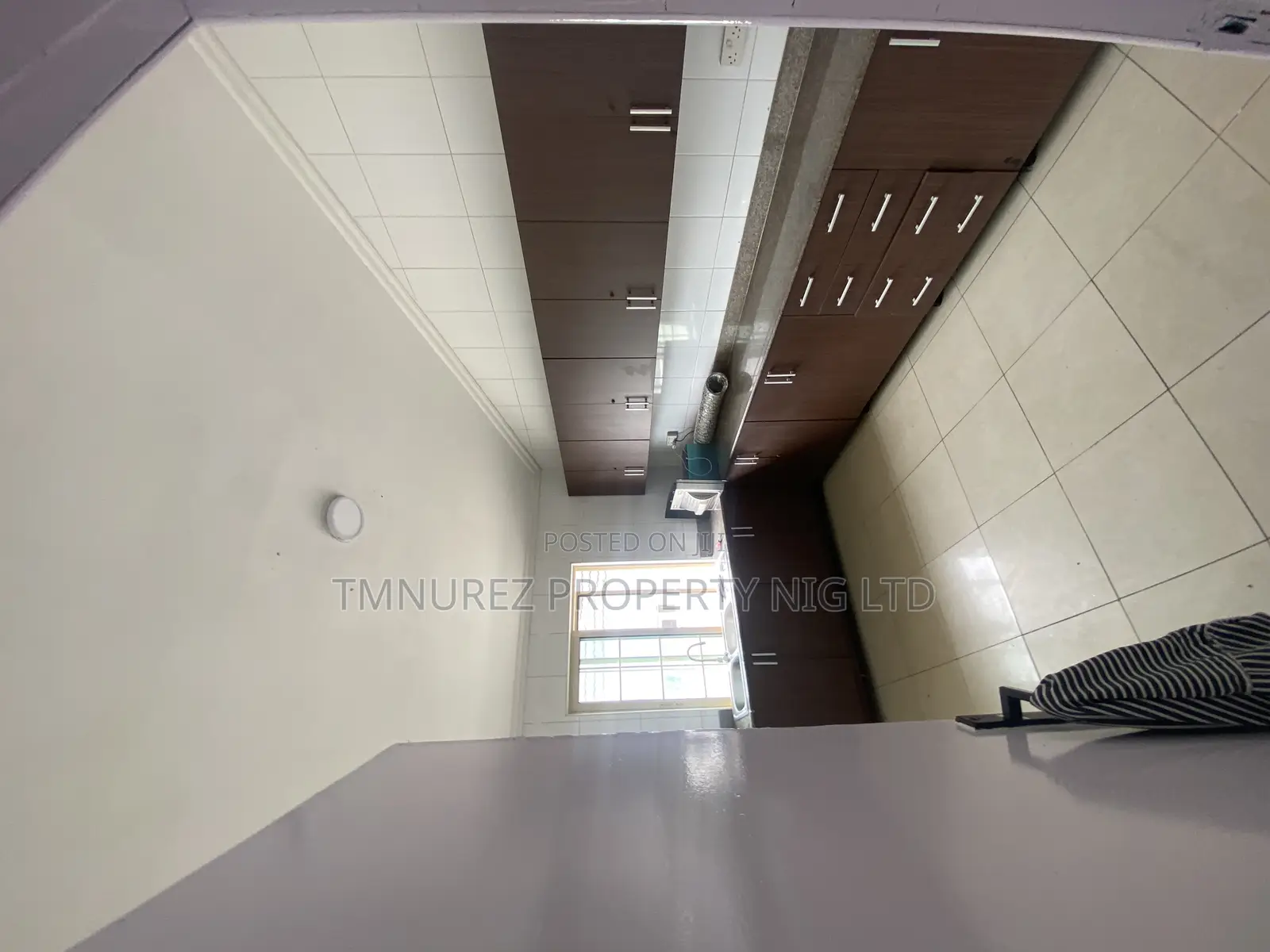 5bdrm Apartment in Lekki Phase 1 for rent
