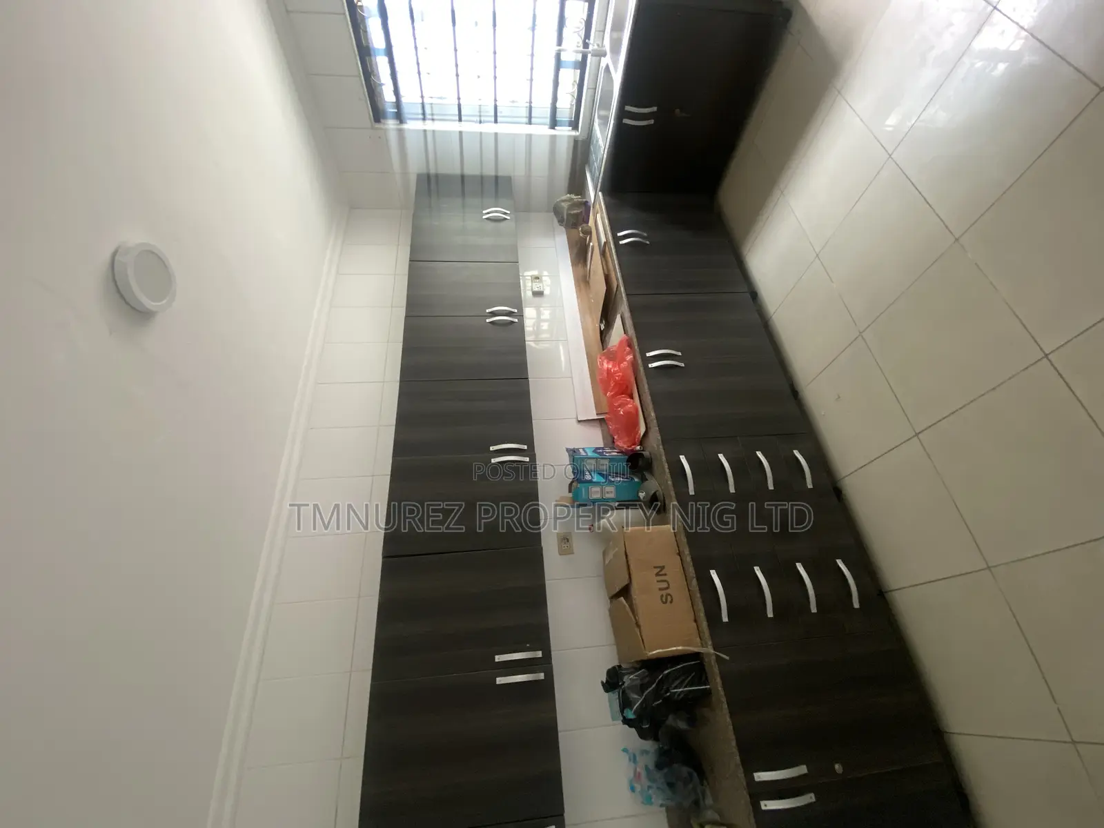 2bdrm Apartment in Lekki Phase 1 for rent