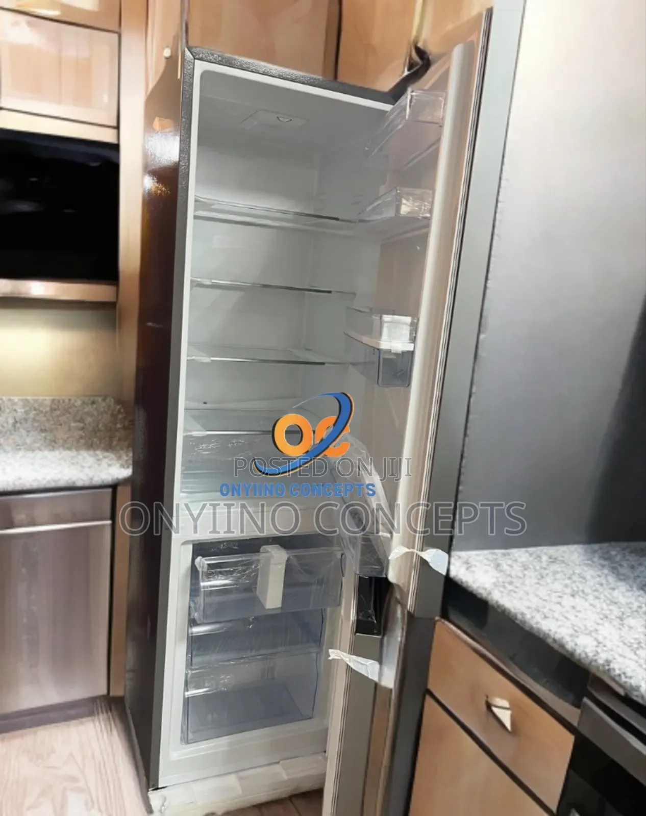 Hisense Bottom Freezer
262 Liters
Water Dispenser
Direct Cooling