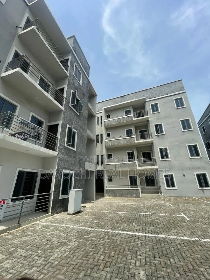 3bdrm Apartment in Orchid Road, Lekki Phase 2 for rent