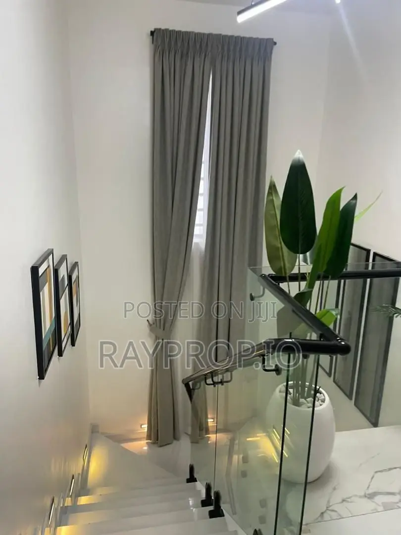 143385st - 5 Bedroom Shortlet in Ikate Lekki