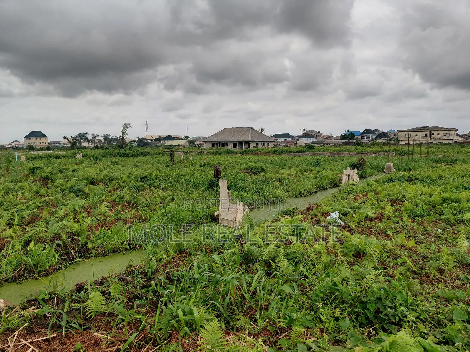 1000sqm ( 2 Plots ) Ijegemo Pilled Fence New Expressway Close to Road