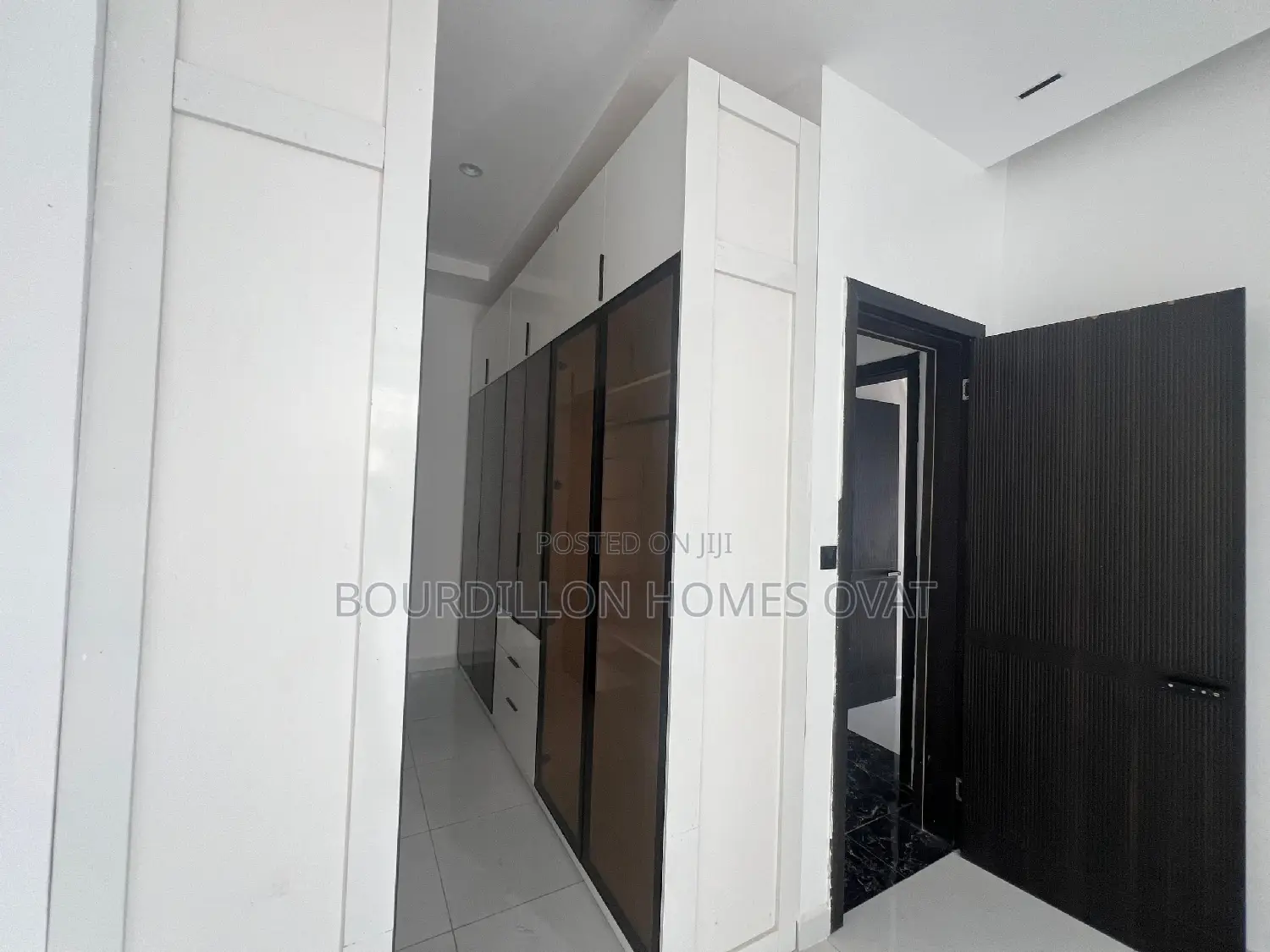 5bdrm Duplex in Lekki for sale