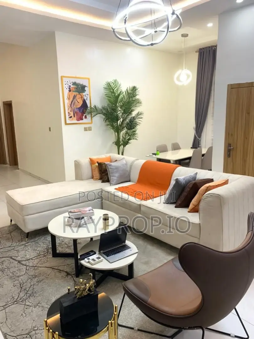 628560wd - 4 Bedroom Shortlet in Orchid Lekki