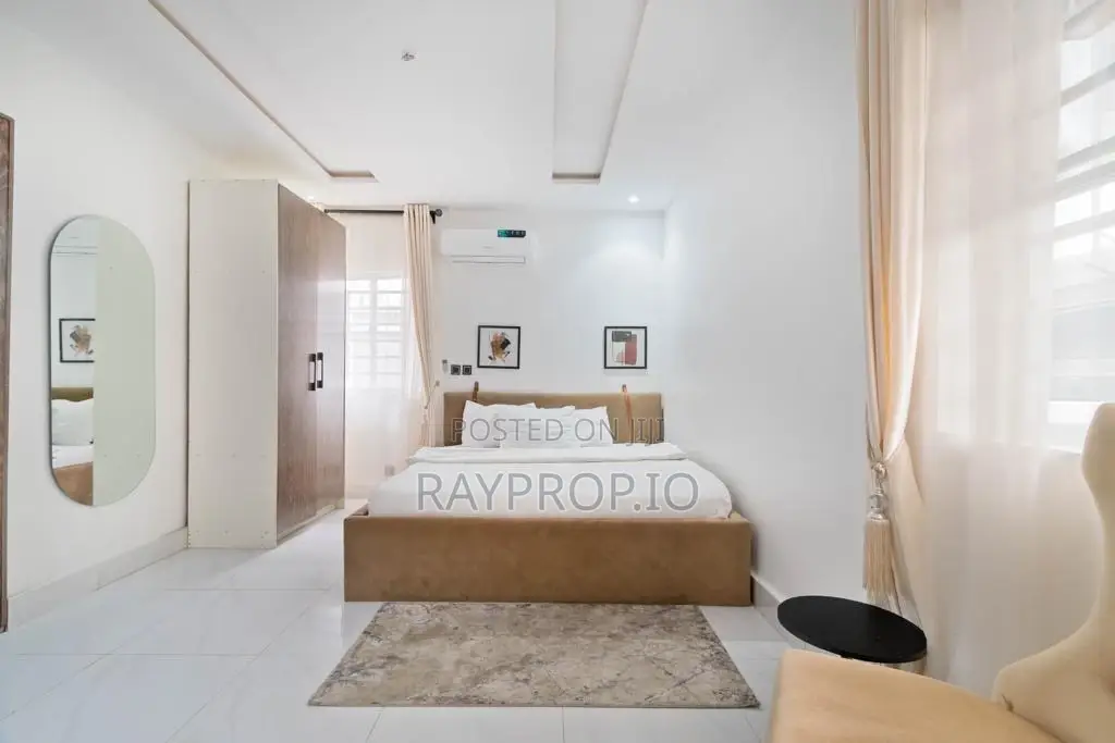 2 Bedroom Shortlet in Lekki Phase 1