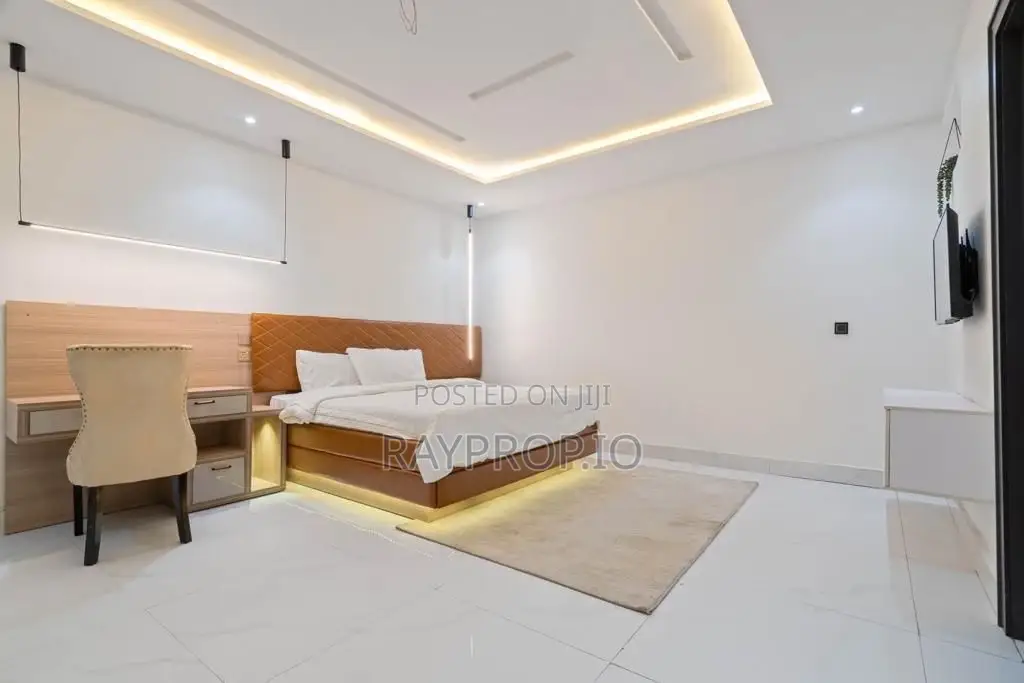 2 Bedroom Shortlet in Lekki Phase 1