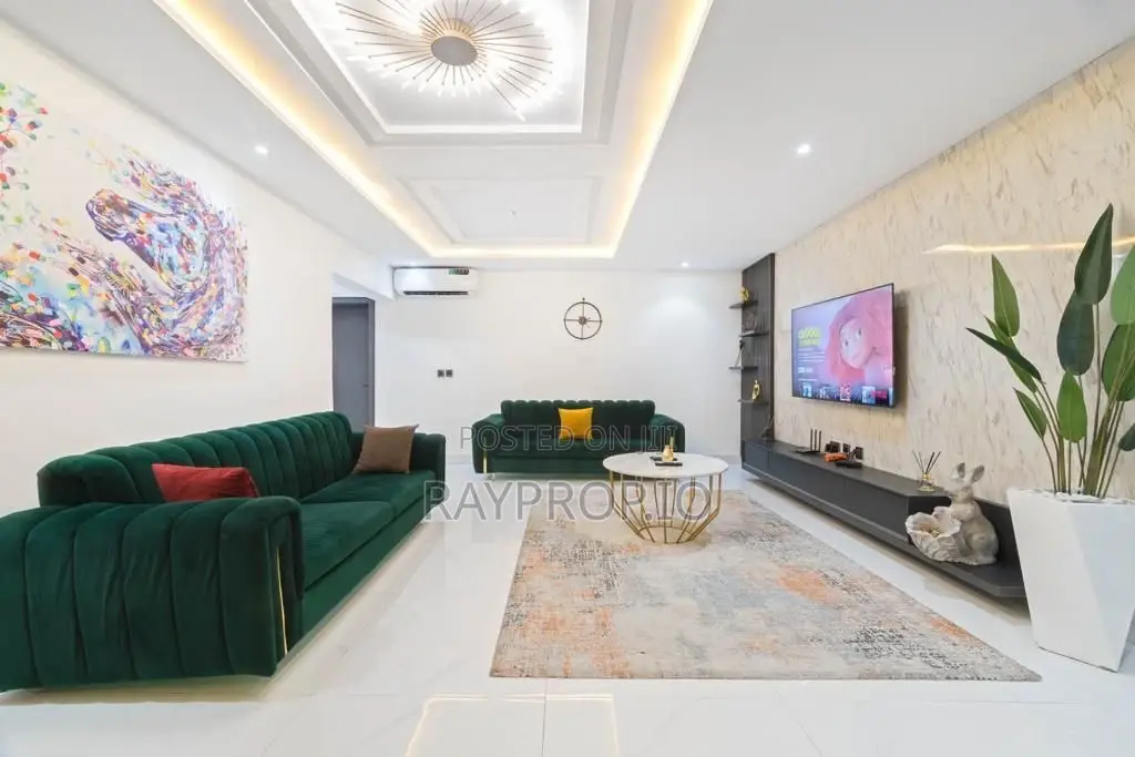 2 Bedroom Shortlet in Lekki Phase 1