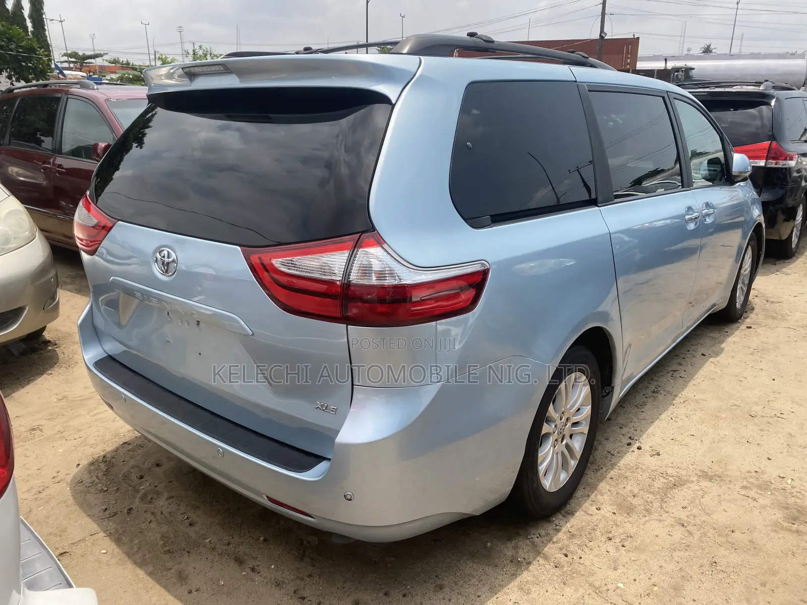 Toyota Sienna 2015 Blue