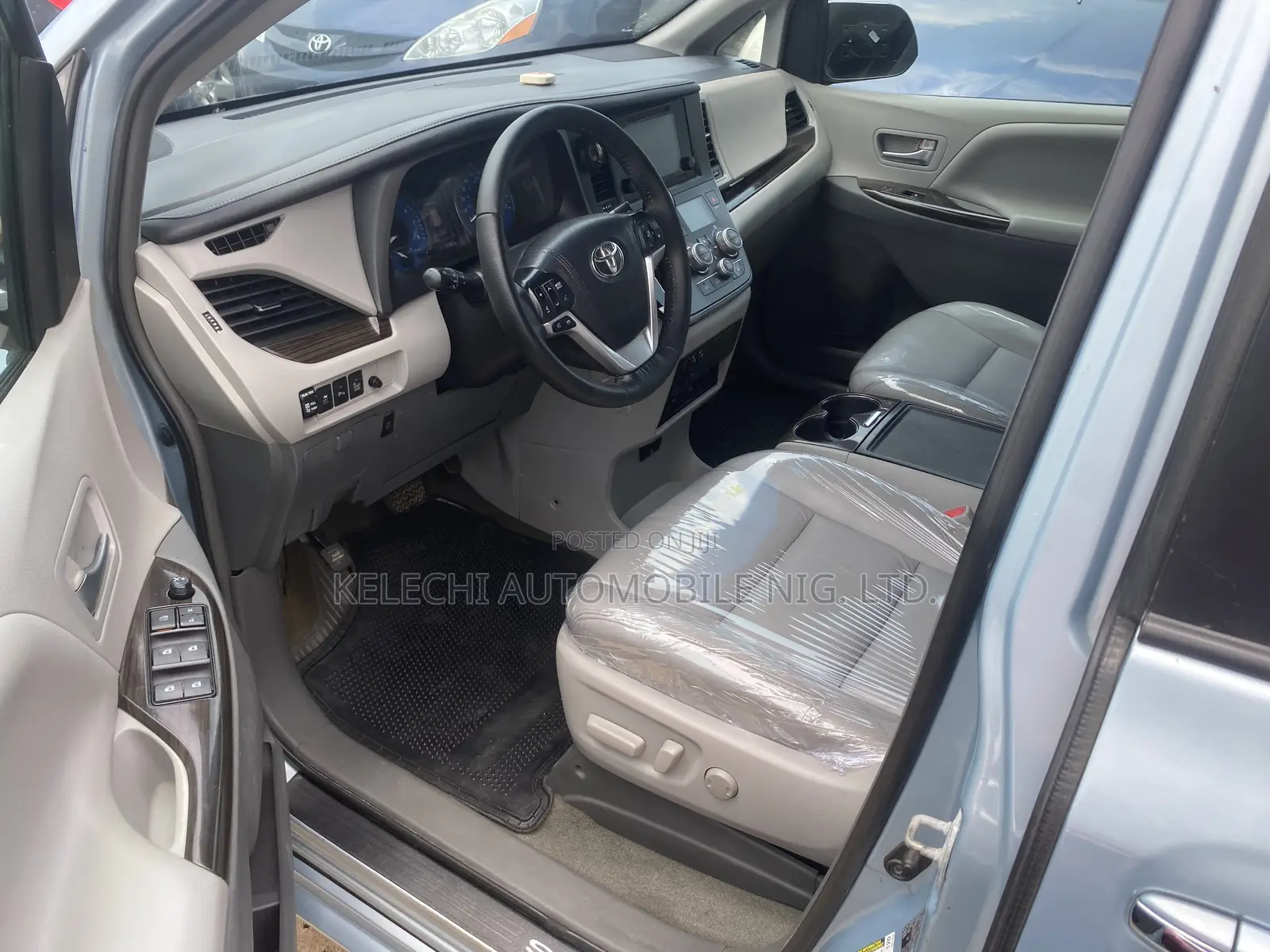 Toyota Sienna 2015 Blue