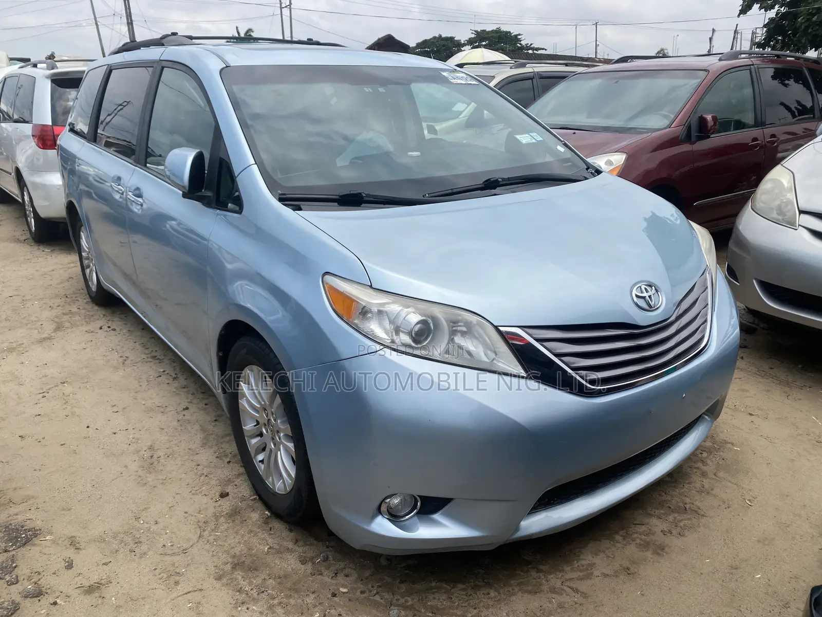 Toyota Sienna 2015 Blue