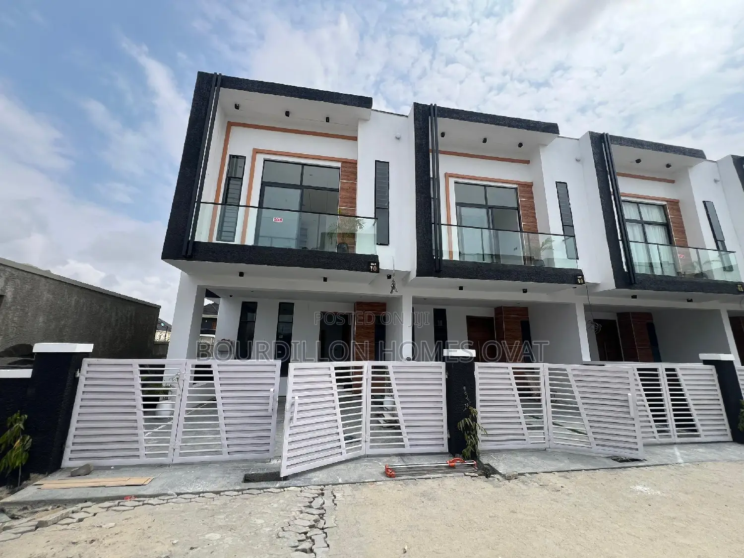 4bdrm Duplex in Lekki for sale