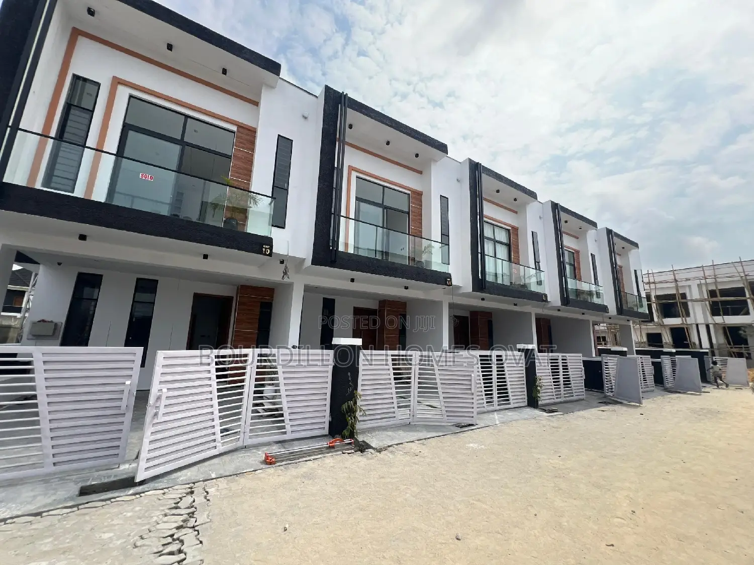 4bdrm Duplex in Lekki for sale