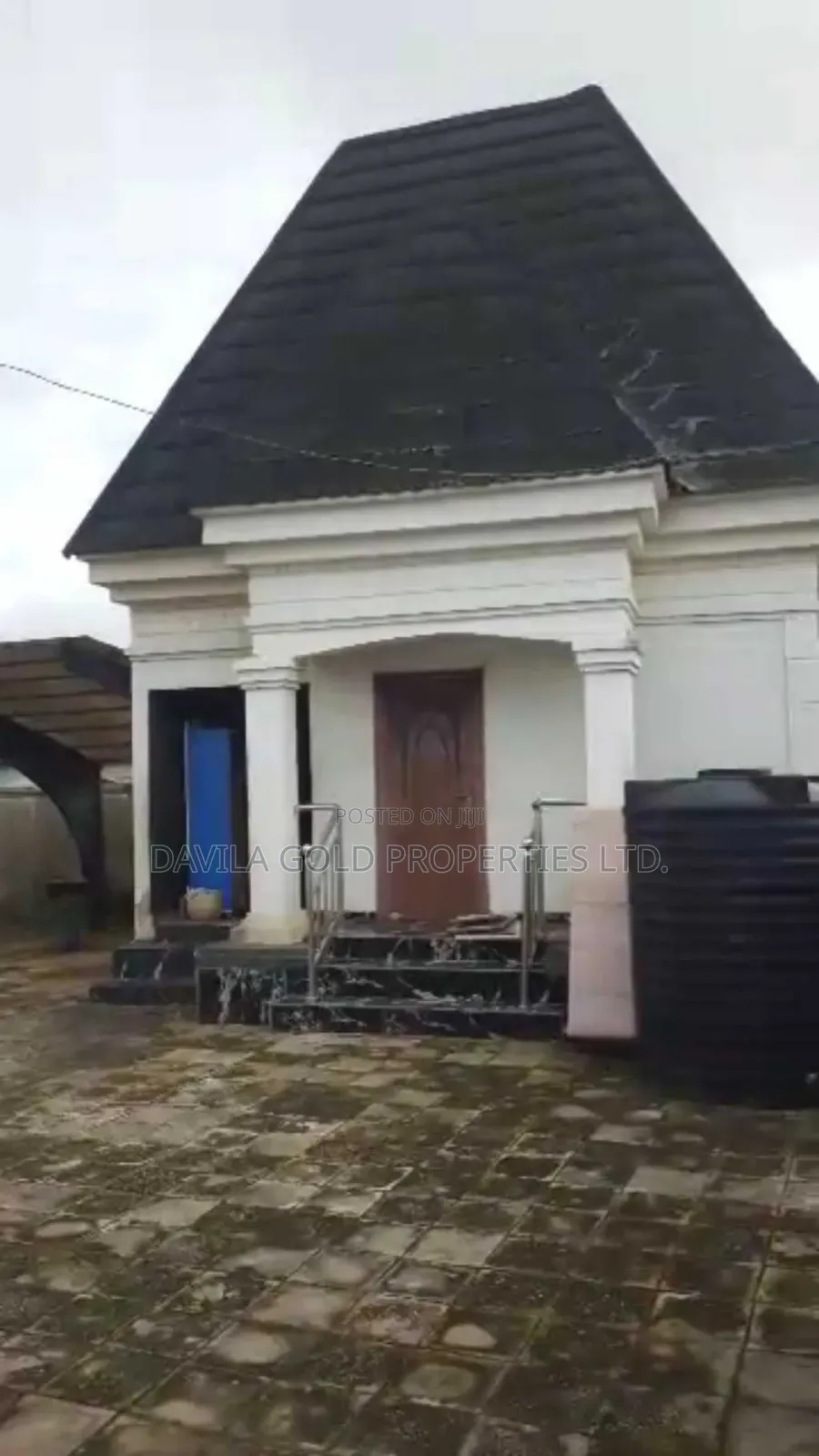 5bdrm Bungalow in Benin City for sale