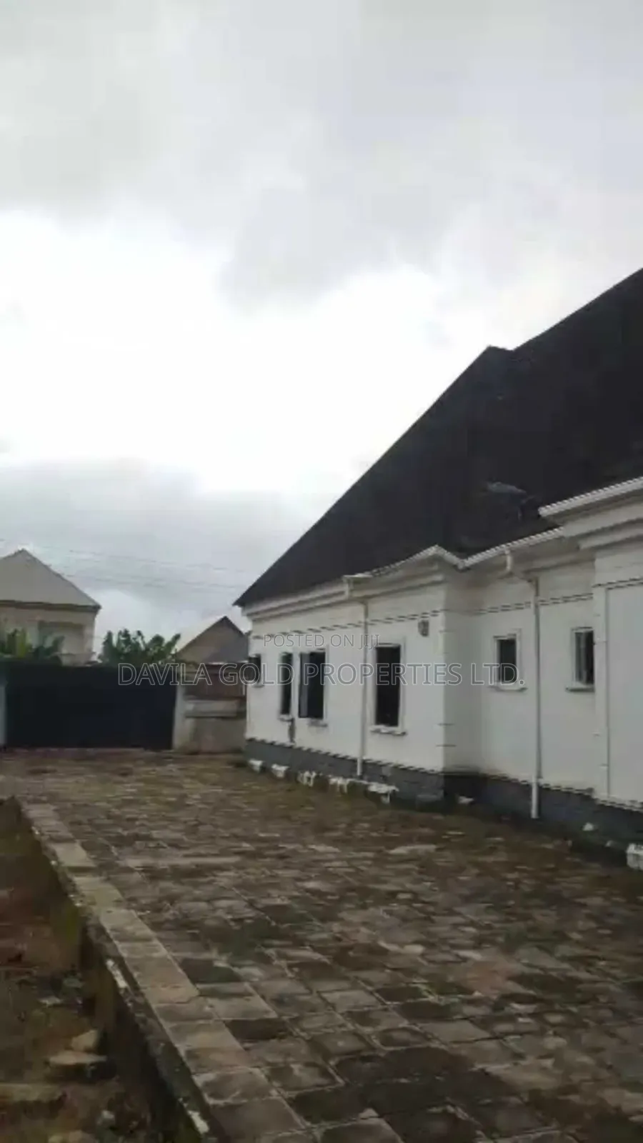 5bdrm Bungalow in Benin City for sale